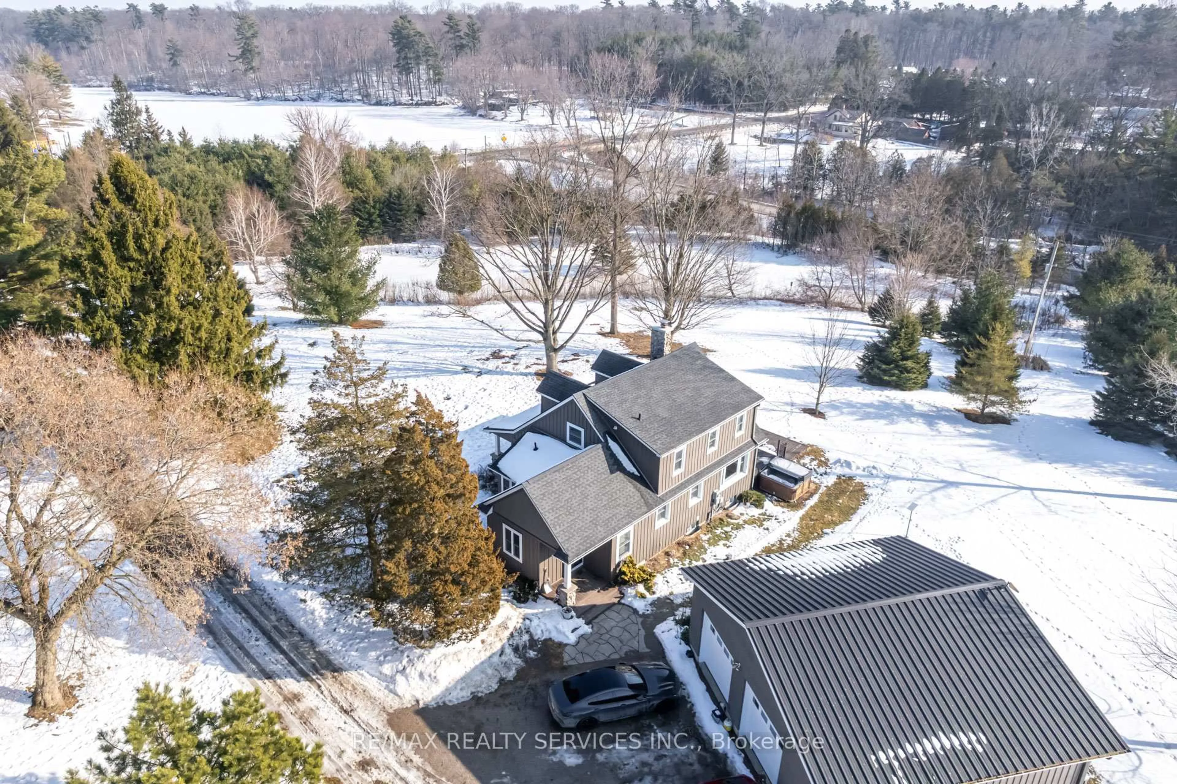 A pic from outside/outdoor area/front of a property/back of a property/a pic from drone, unknown for 47746 Southdale Line, Central Elgin Ontario N5P 3S6