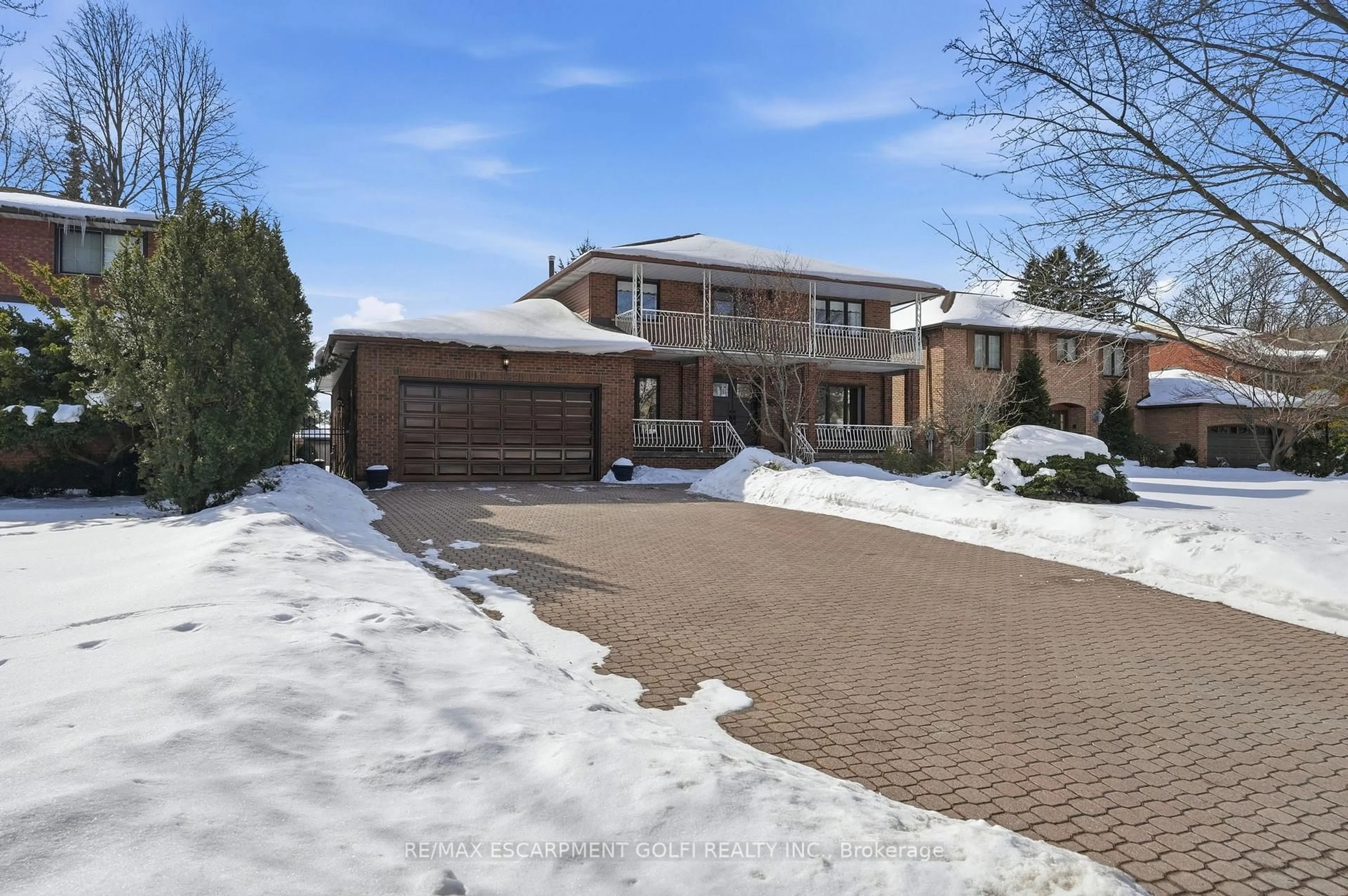 Unknown for 383 Scenic Dr, Hamilton Ontario L9C 1G6