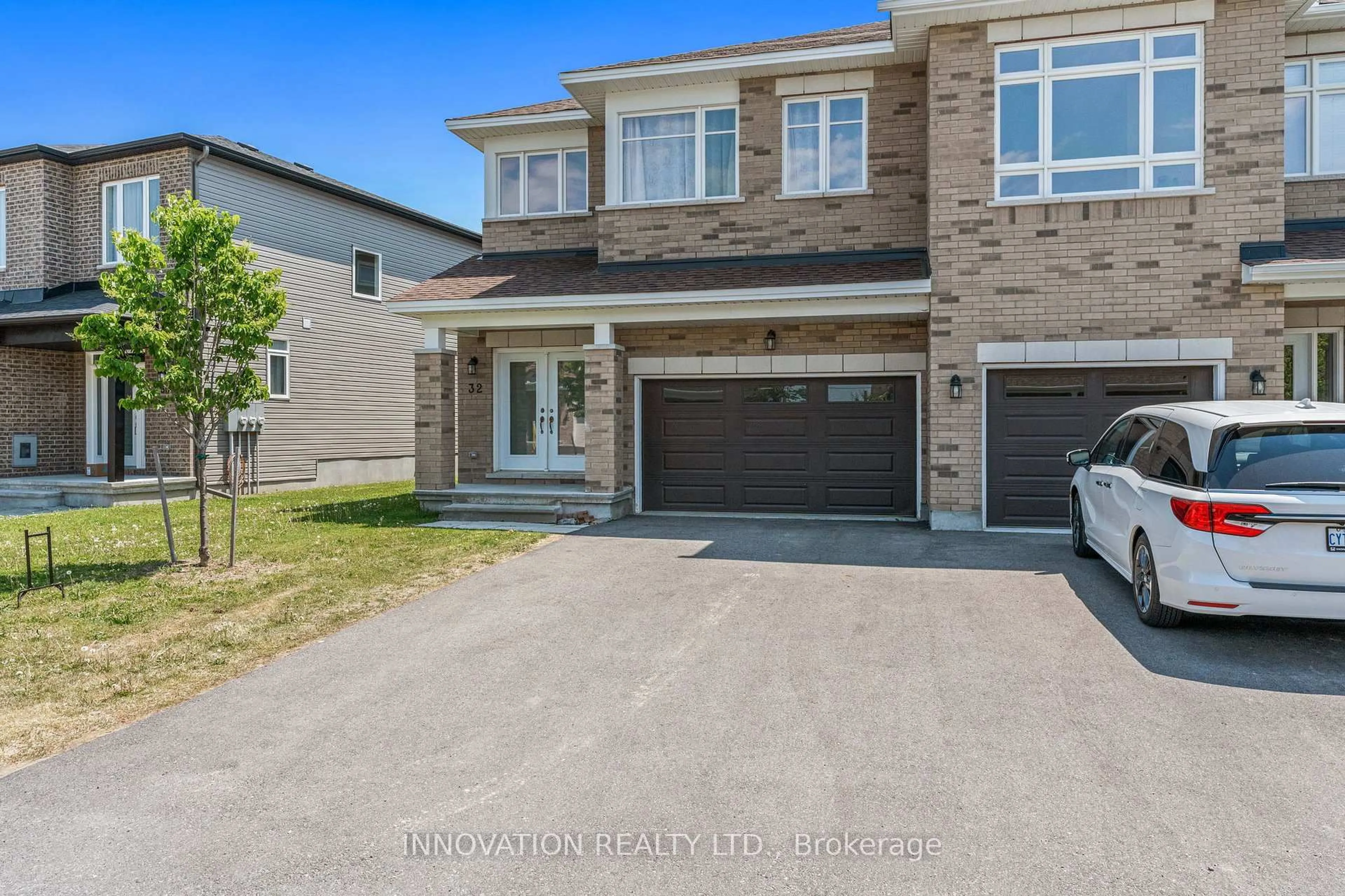 Home with brick exterior material, street for 32 Peever Pl, Carleton Place Ontario K7C 0K5