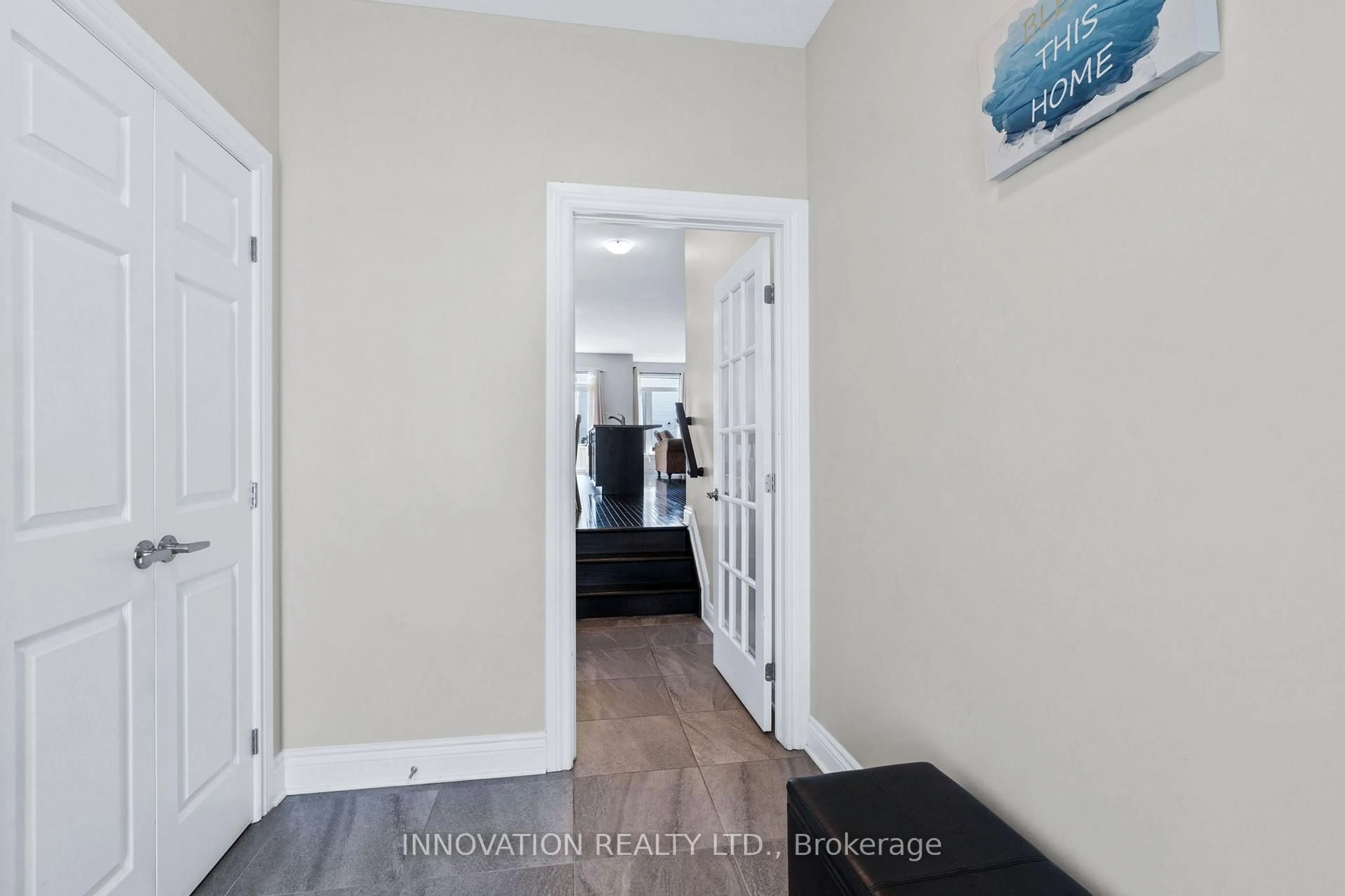 Indoor entryway for 32 Peever Pl, Carleton Place Ontario K7C 0K5