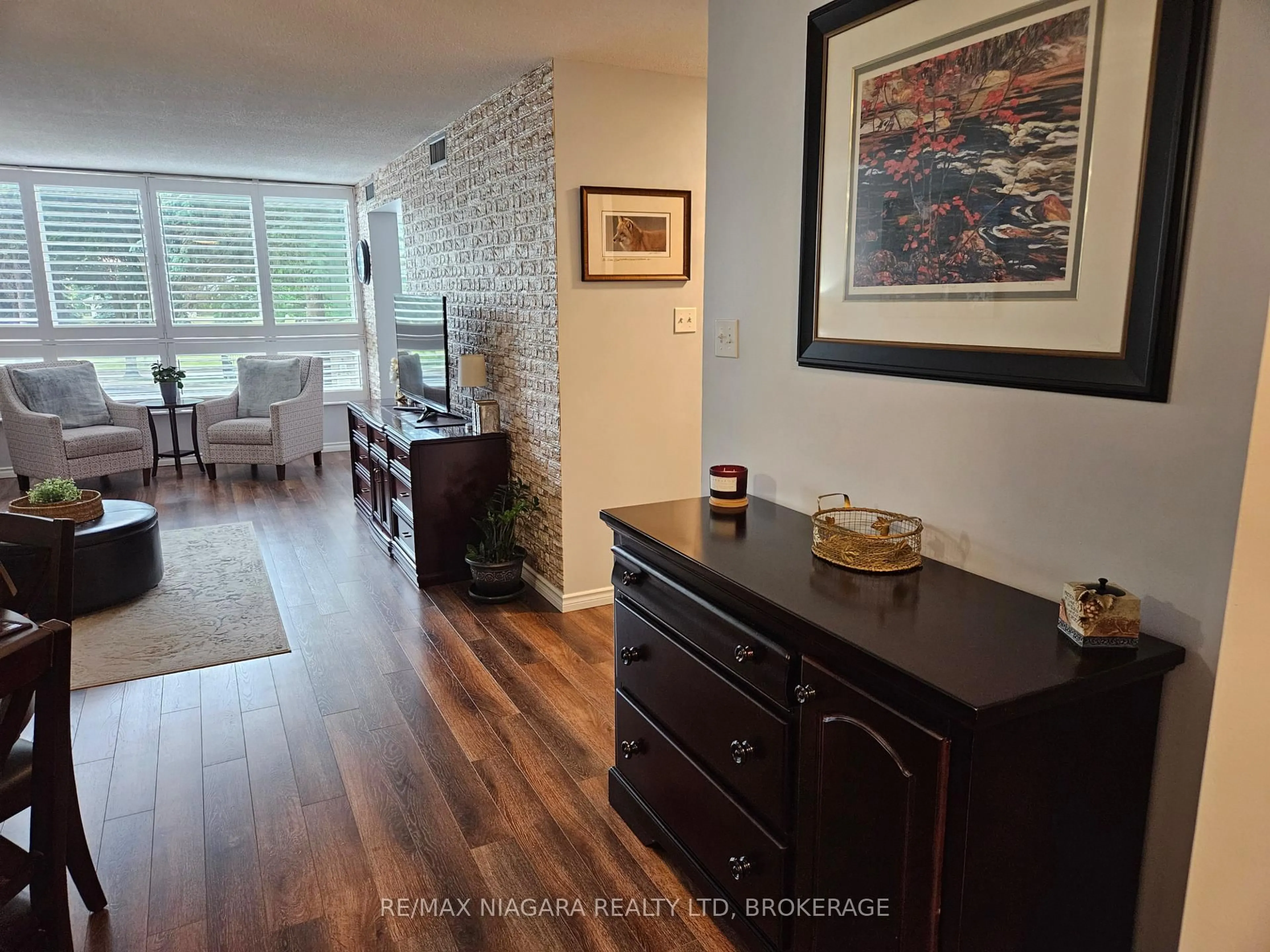 Unknown for 5100 Dorchester Rd #210, Niagara Falls Ontario L2E 7H4