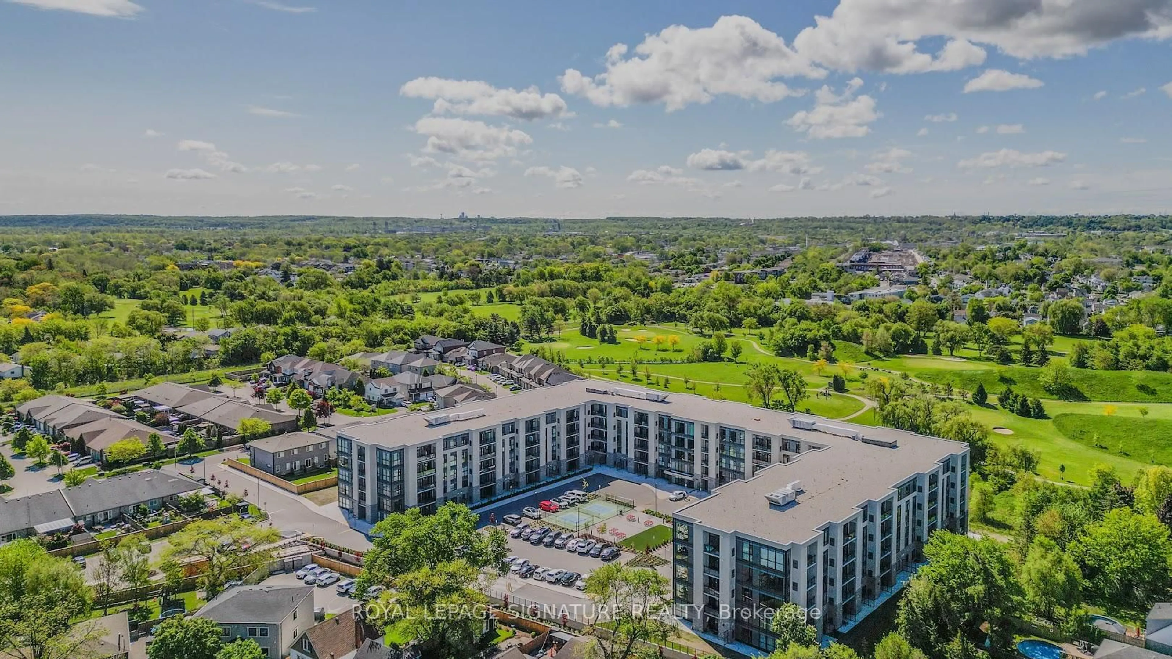 A pic from outside/outdoor area/front of a property/back of a property/a pic from drone, unknown for 50 Herrick Ave #UP27, St. Catharines Ontario L2P 0G3