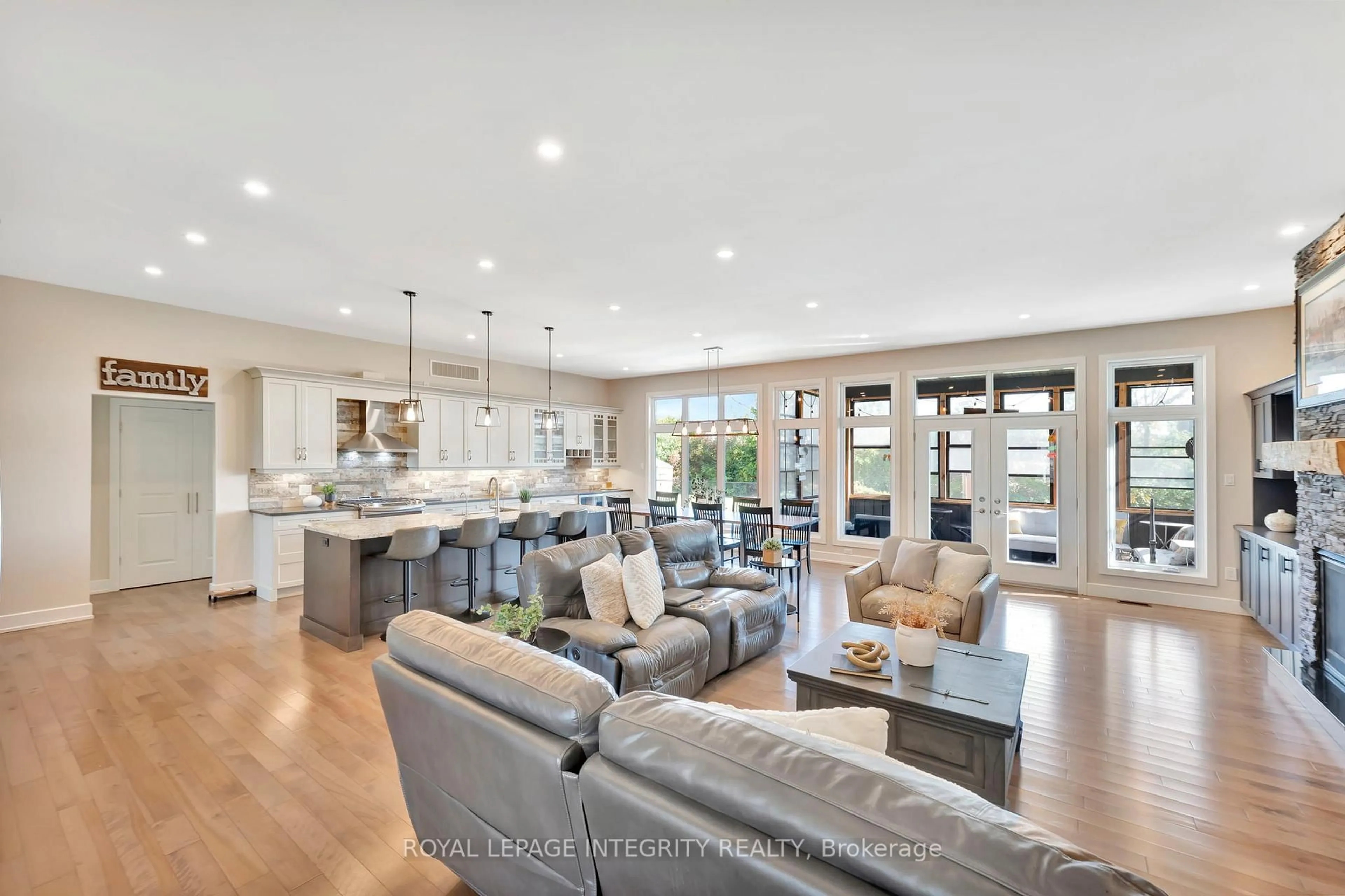 Open concept kitchen, unknown for 2198 Maple Forest Dr, North Gower Ontario K0A 2T0