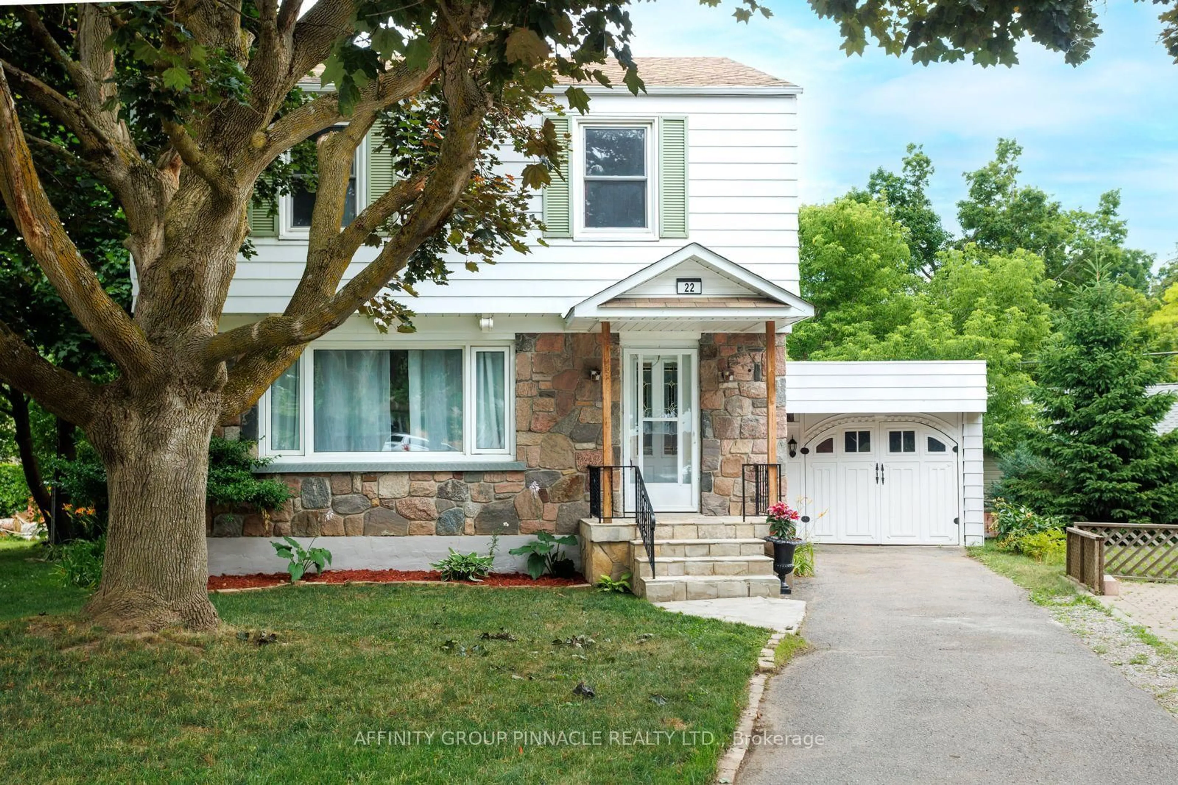 Home with vinyl exterior material, street for 22 Sunset Crt, Kawartha Lakes Ontario K9V 2S1