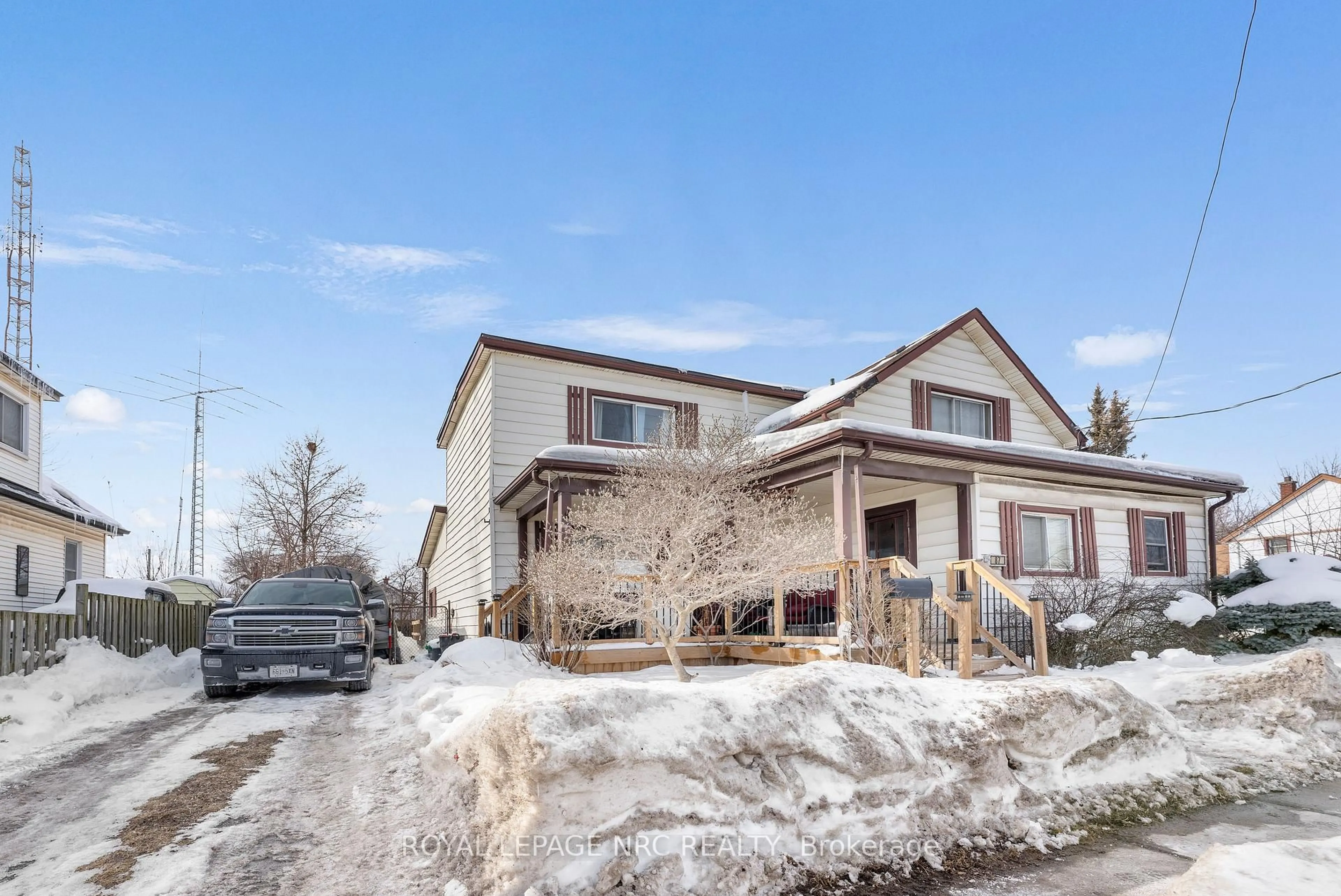 Unknown for 87 Pine St, Thorold Ontario L2V 3L9