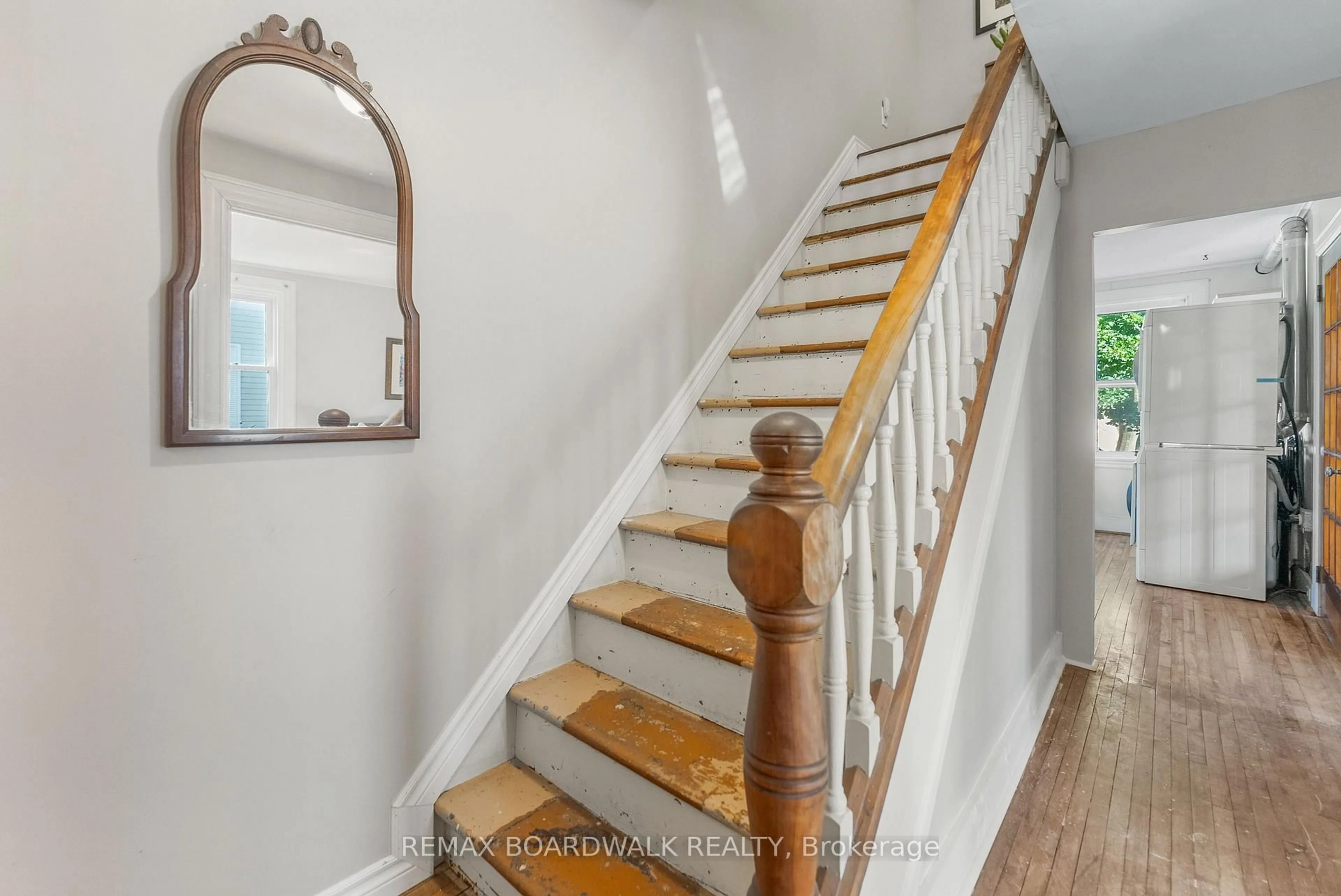 Stairs for 416 Dibble St, Prescott Ontario K0E 1T0