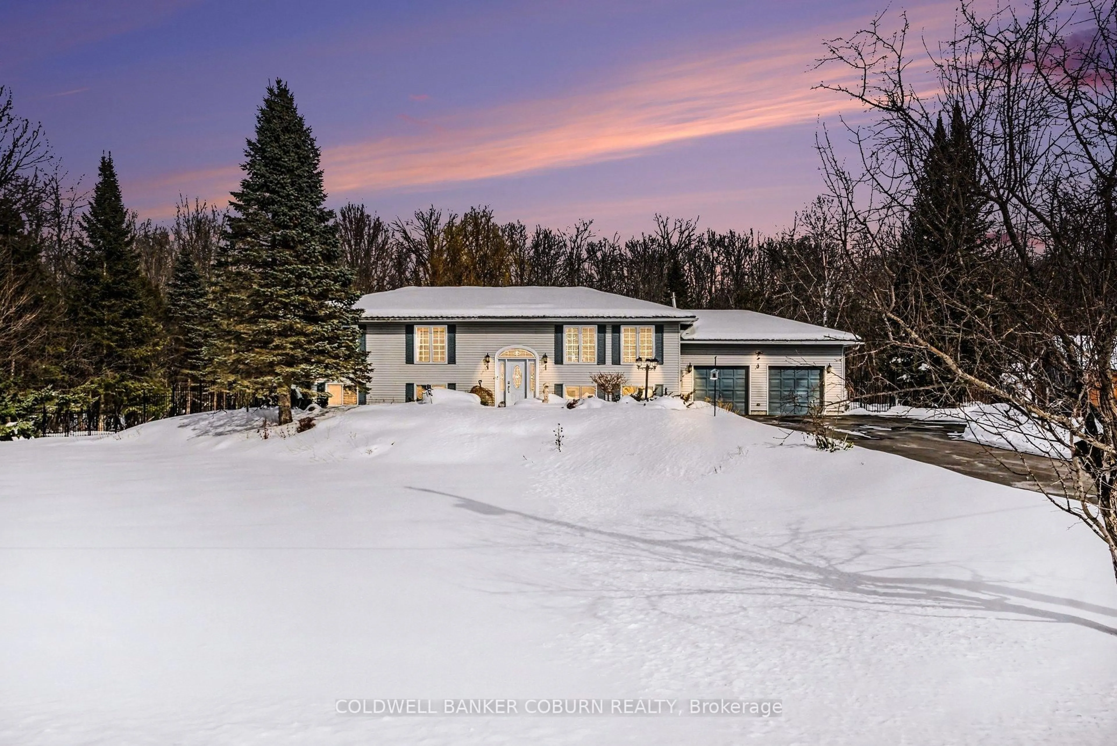 A pic from outside/outdoor area/front of a property/back of a property/a pic from drone, street for 6167 Burritts Rapids Rd, North Grenville Ontario K0G 1N0