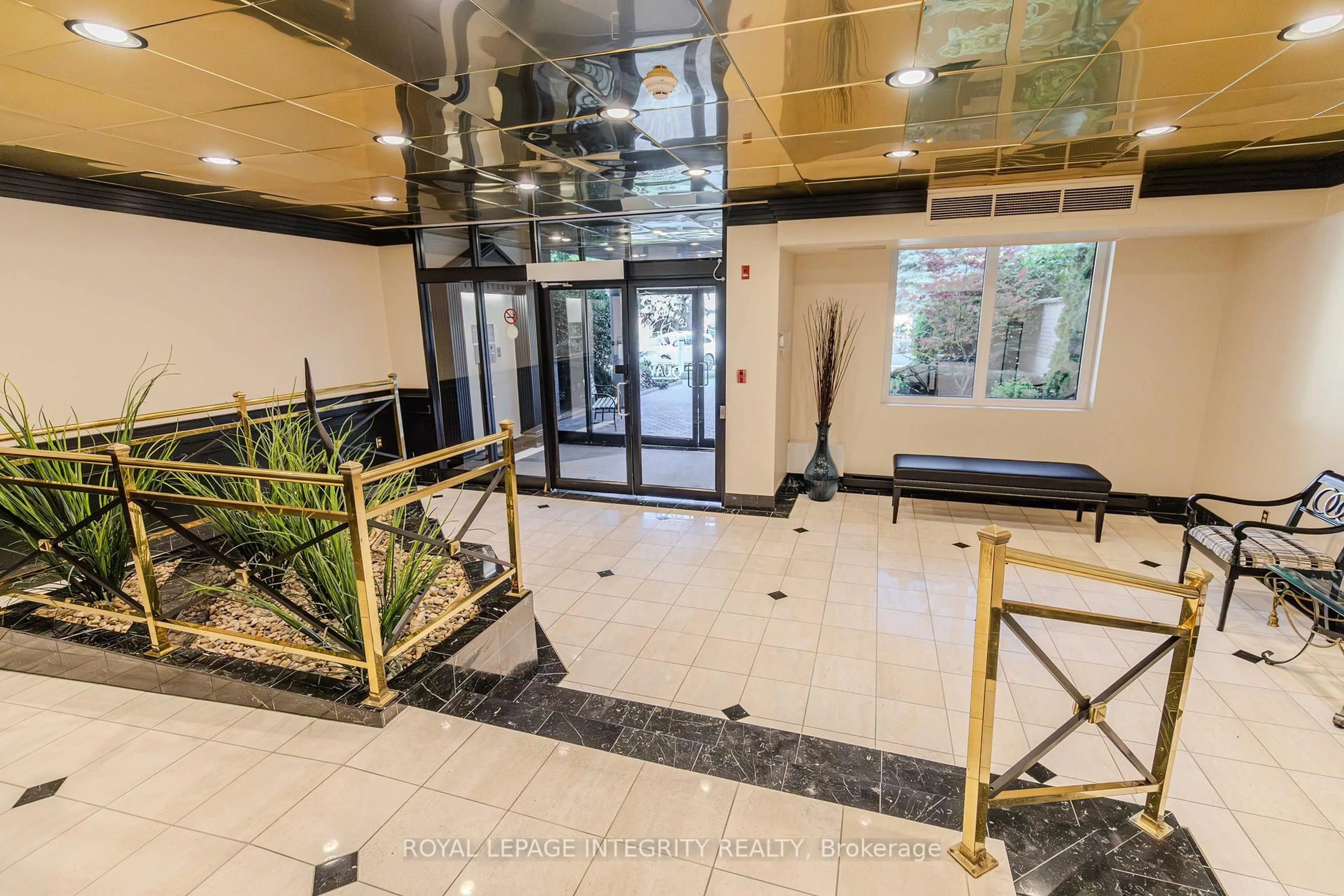 Lobby for 3099 Carling Ave #203, Ottawa Ontario K2H 5A6