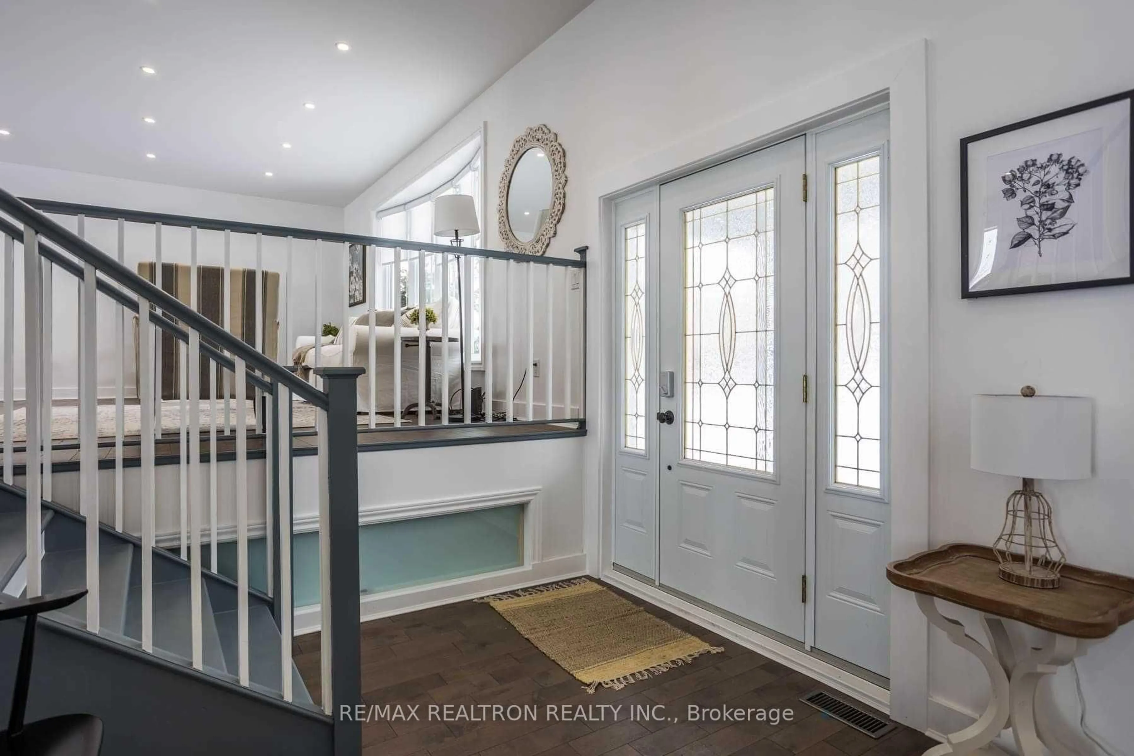 Indoor entryway for 47 Newman Rd, Kawartha Lakes Ontario K0M 2C0