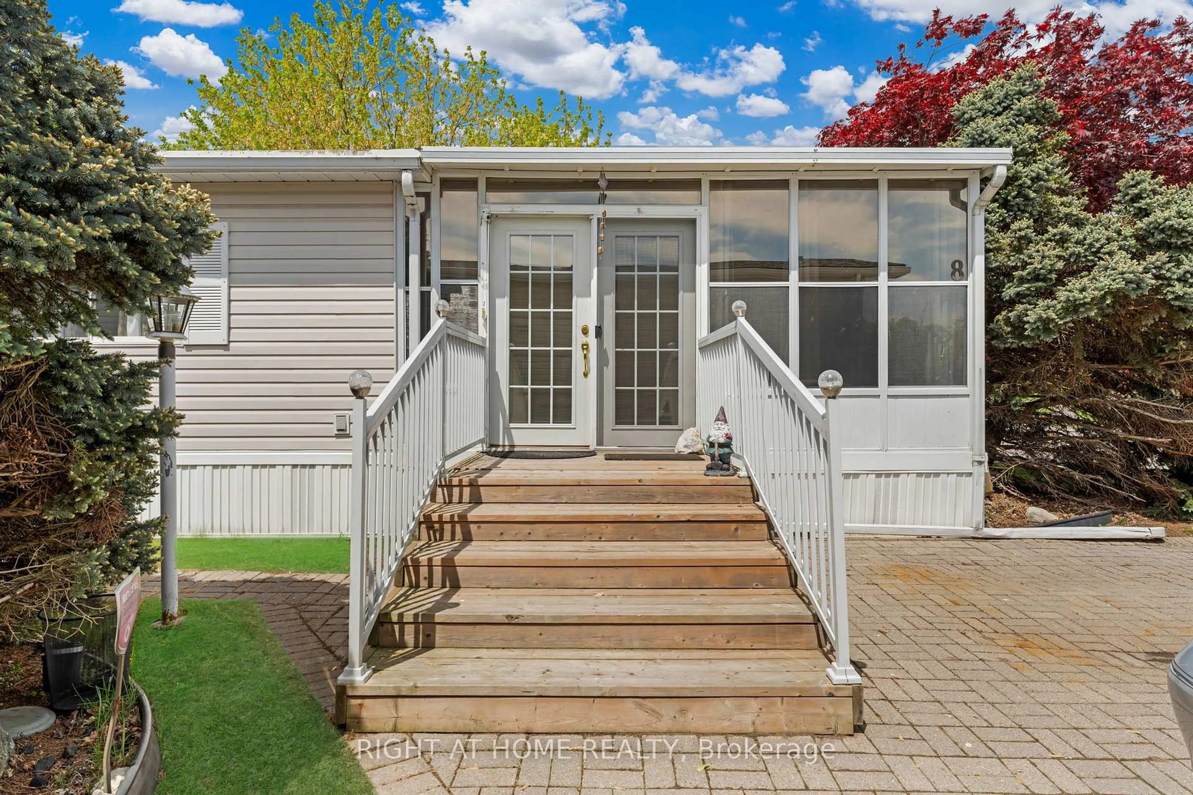 Home with vinyl exterior material, street for 3033 TOWNLINE Rd #8, Fort Erie Ontario L0S 1S1