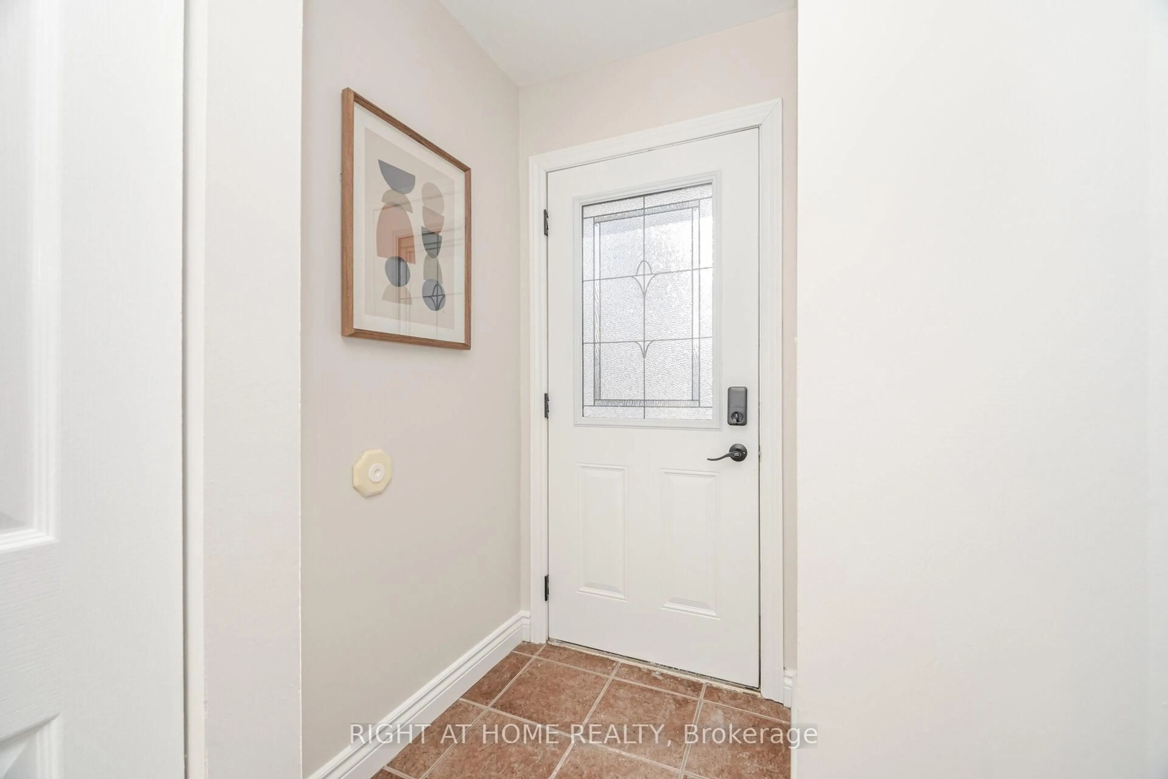 Indoor entryway for 17 White Owl Cres, Brantford Ontario N3P 1A1
