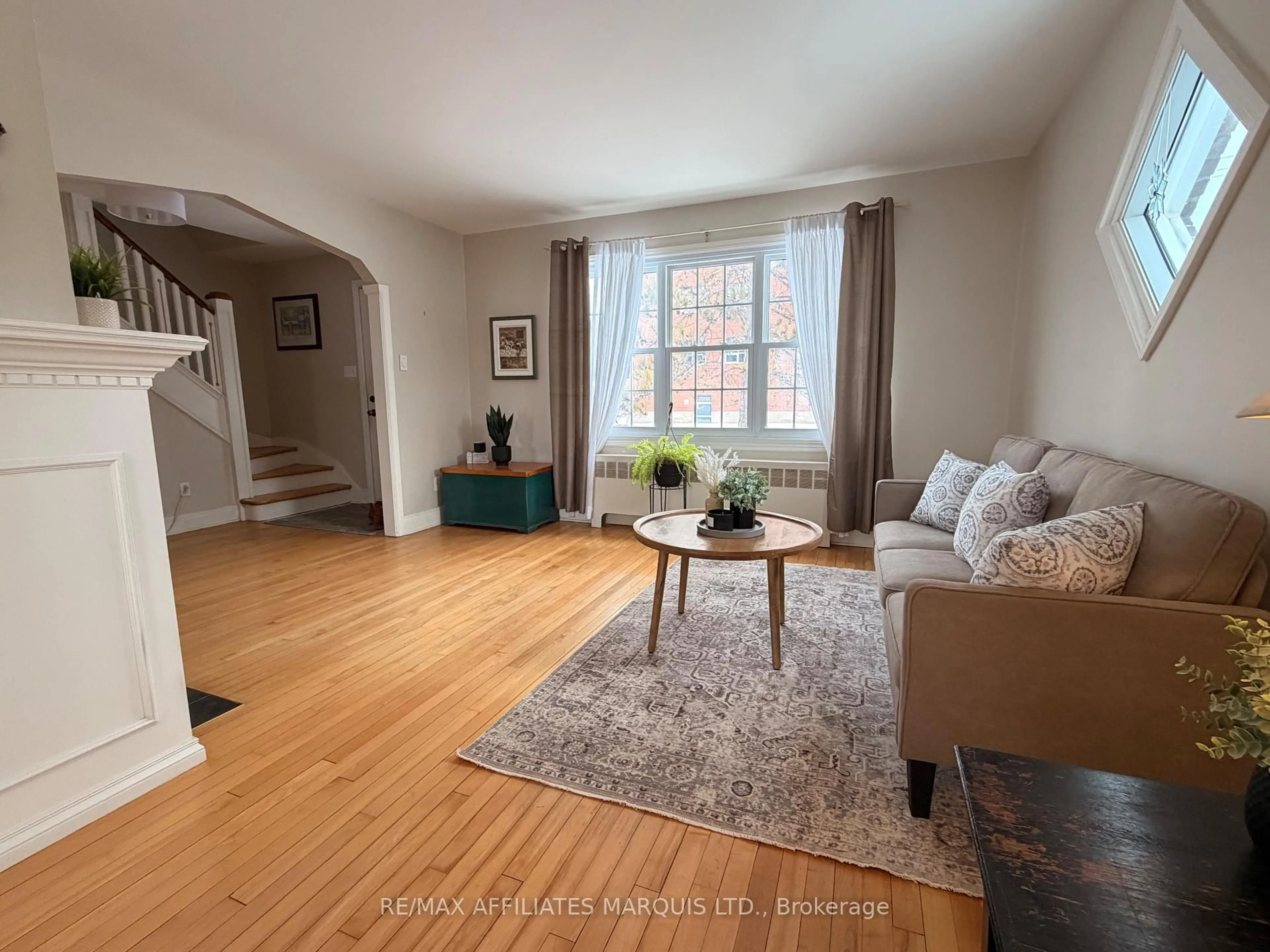 Living room with furniture, unknown for 3 Old Orchard Ave, Cornwall Ontario K6H 2H1