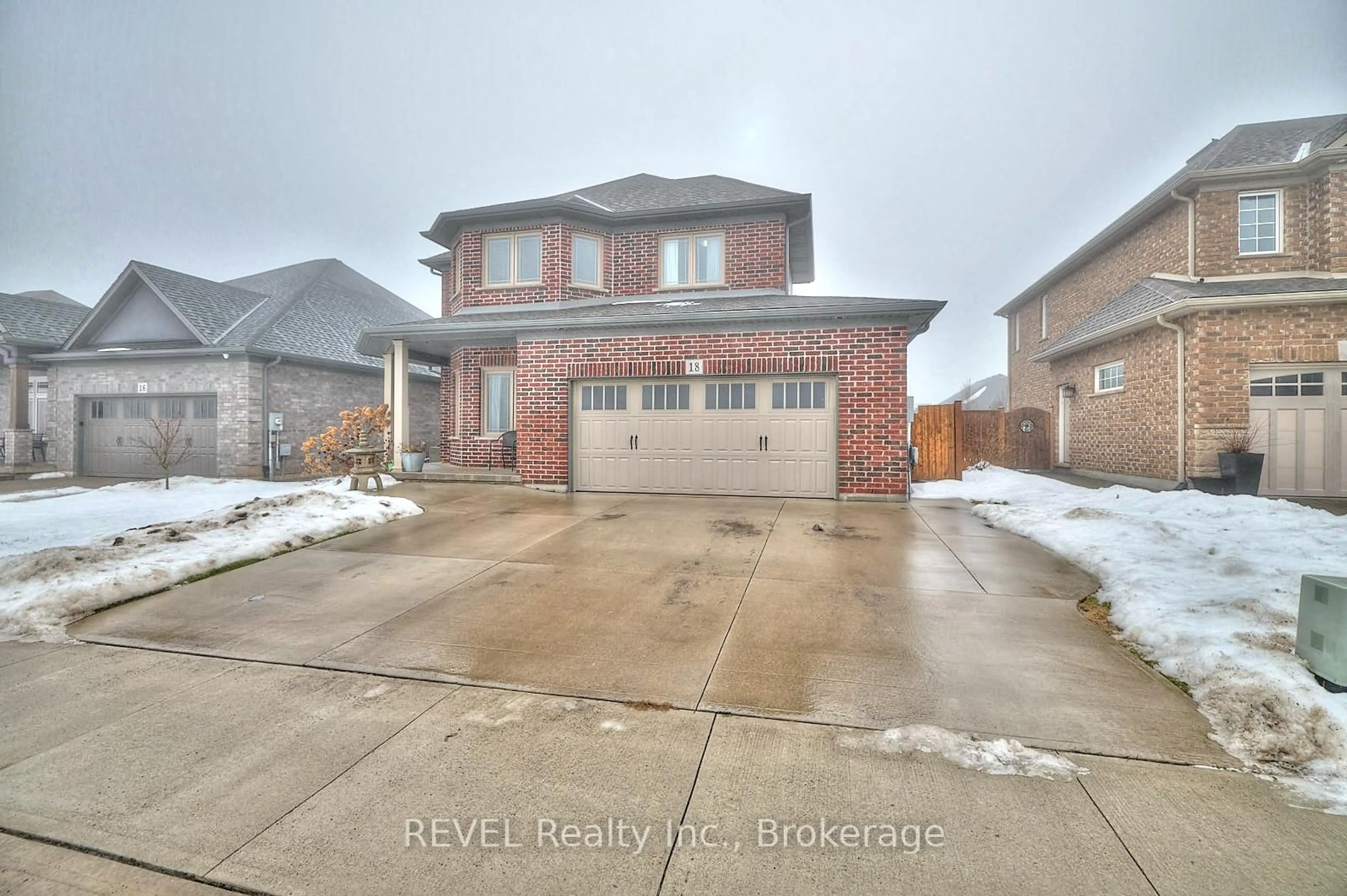 Home with brick exterior material, street for 18 BREWERTON Blvd, Pelham Ontario L0S 1E5
