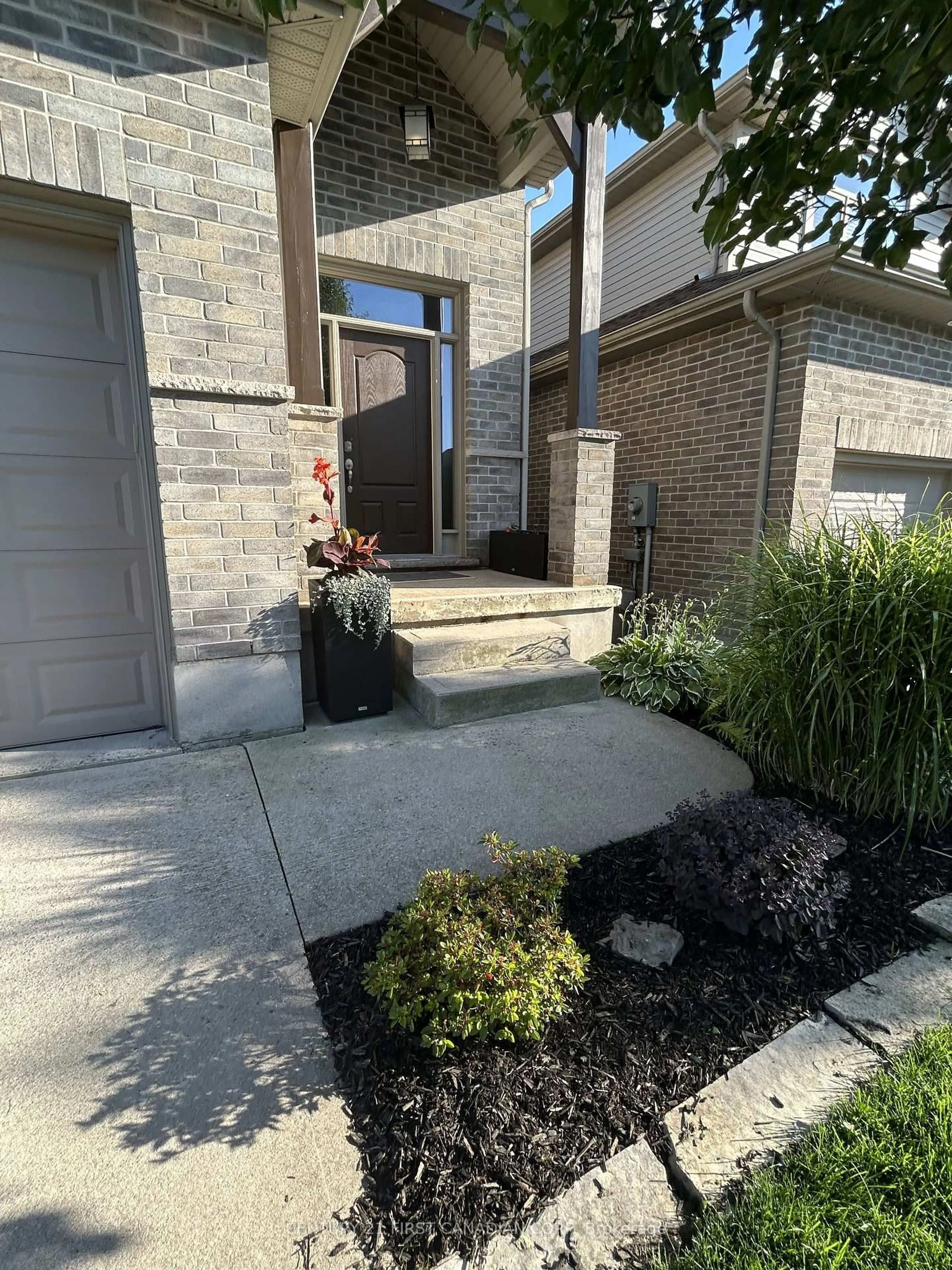 Unknown for 777 Apricot Dr #38, London South Ontario N6K 5B3