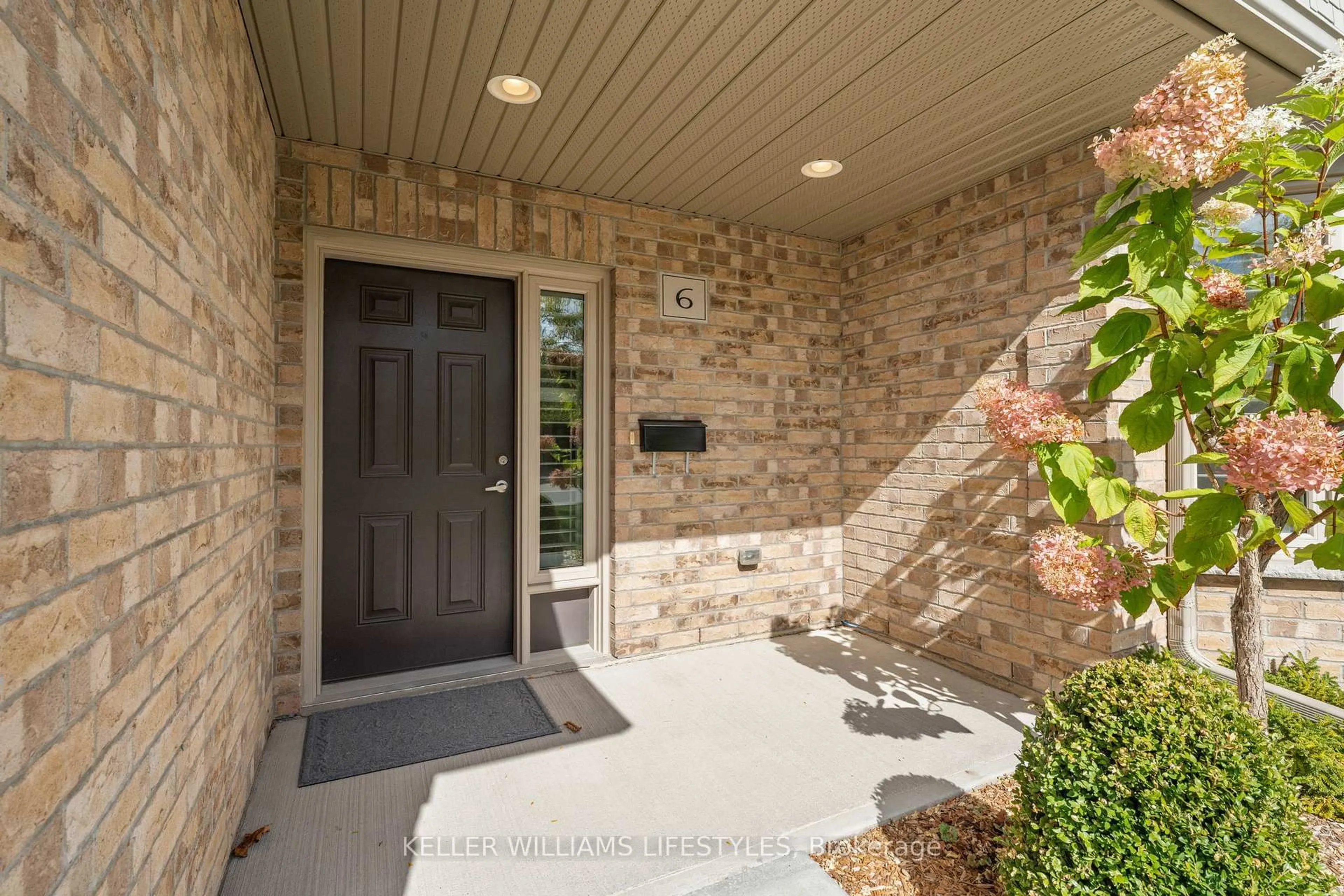 Indoor entryway for 5969 TOWNSEND Line #6, Lambton Shores Ontario N0N 1J0