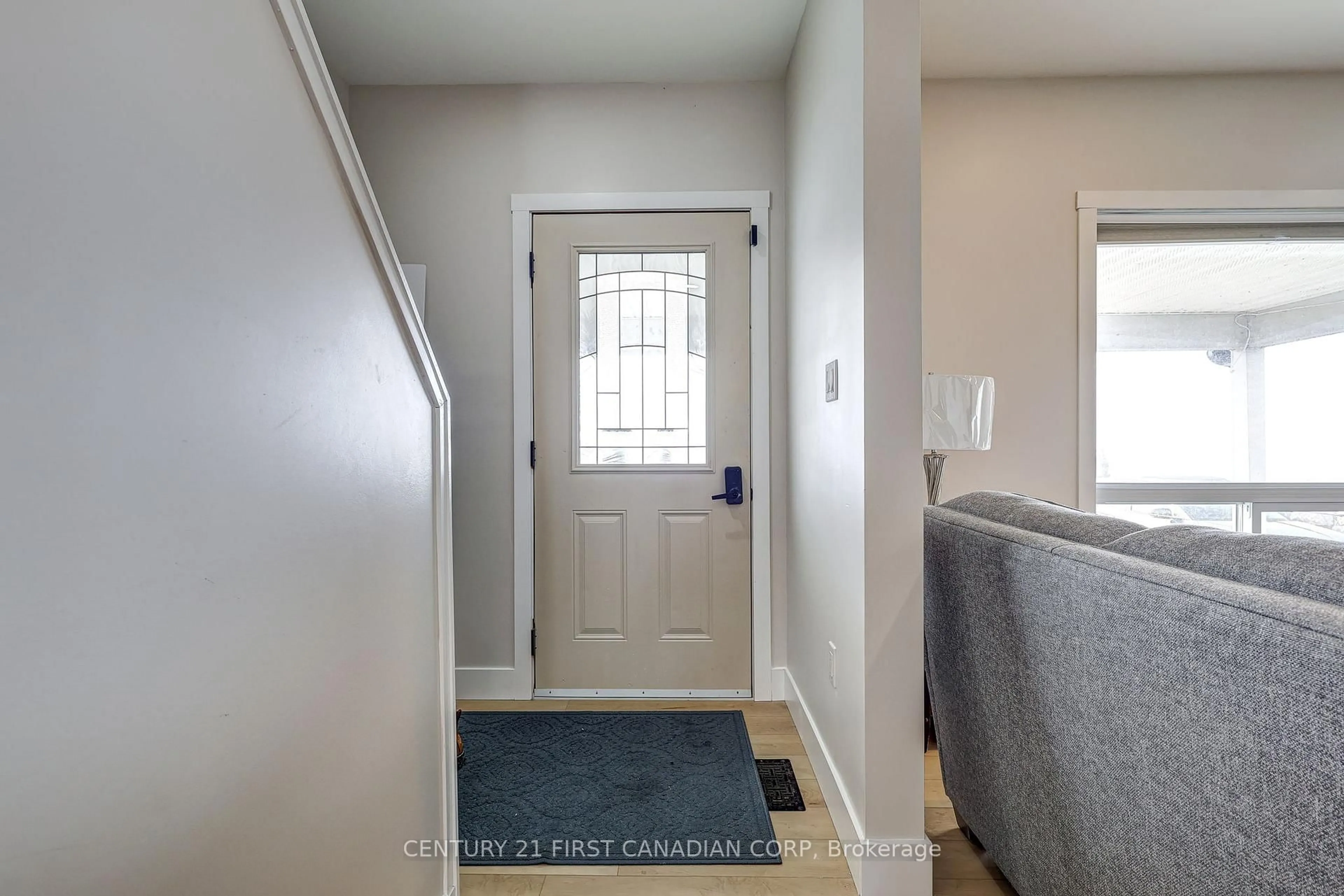 Indoor entryway for 20351 DUART Rd, Chatham-Kent Ontario N0L 1X0