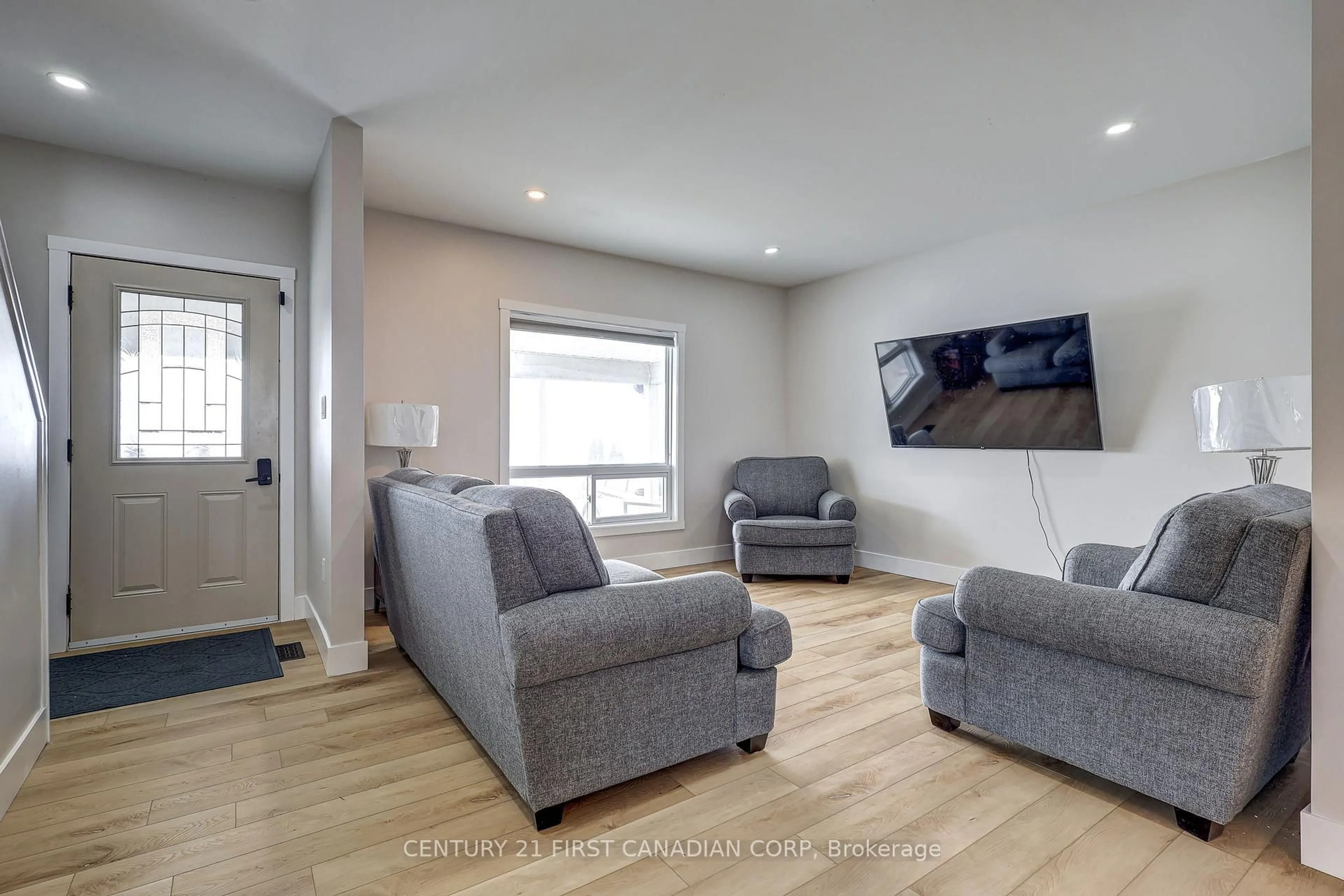 Living room with furniture, unknown for 20351 DUART Rd, Chatham-Kent Ontario N0L 1X0