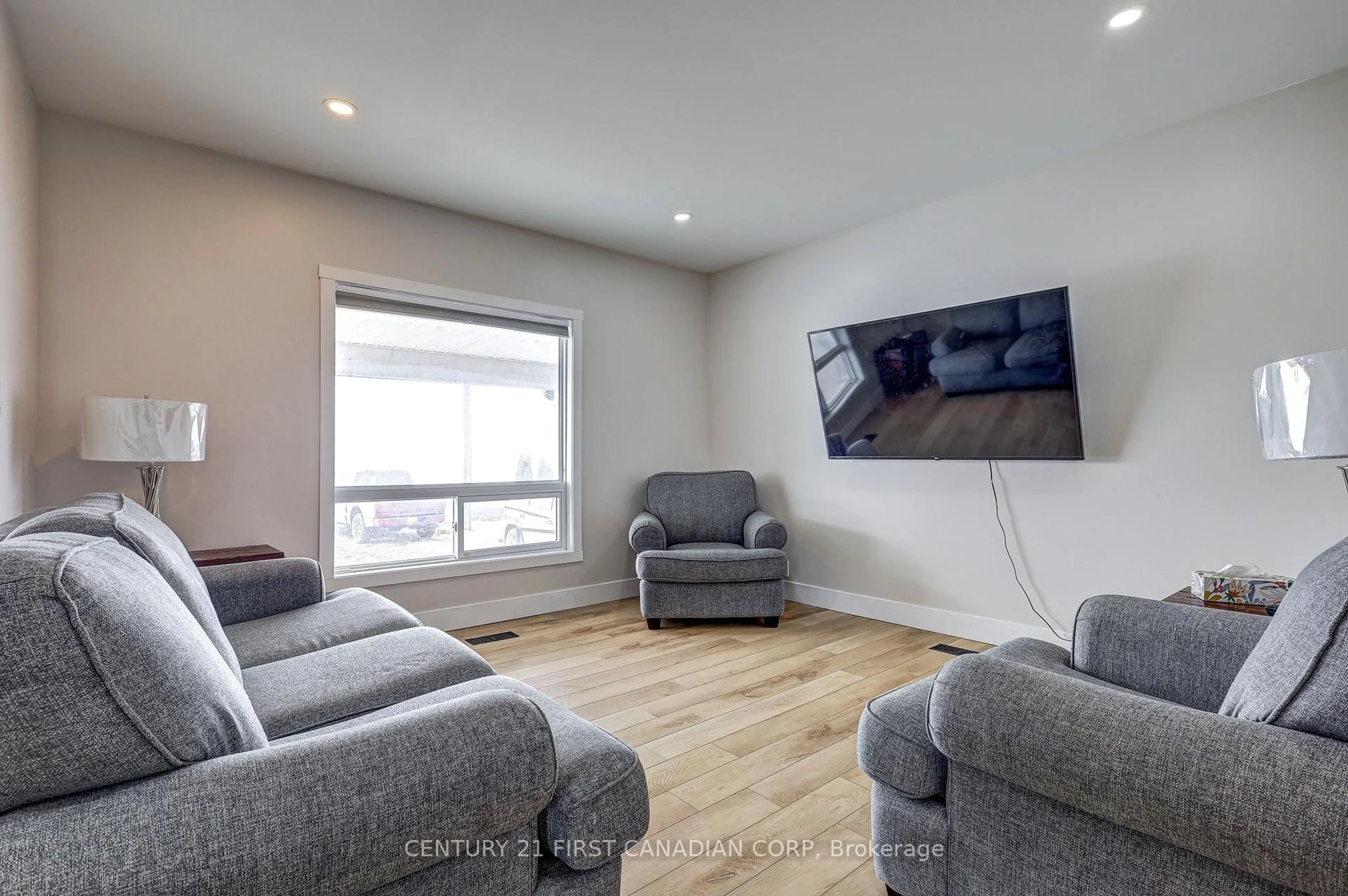 Unknown for 20351 DUART Rd, Chatham-Kent Ontario N0L 1X0