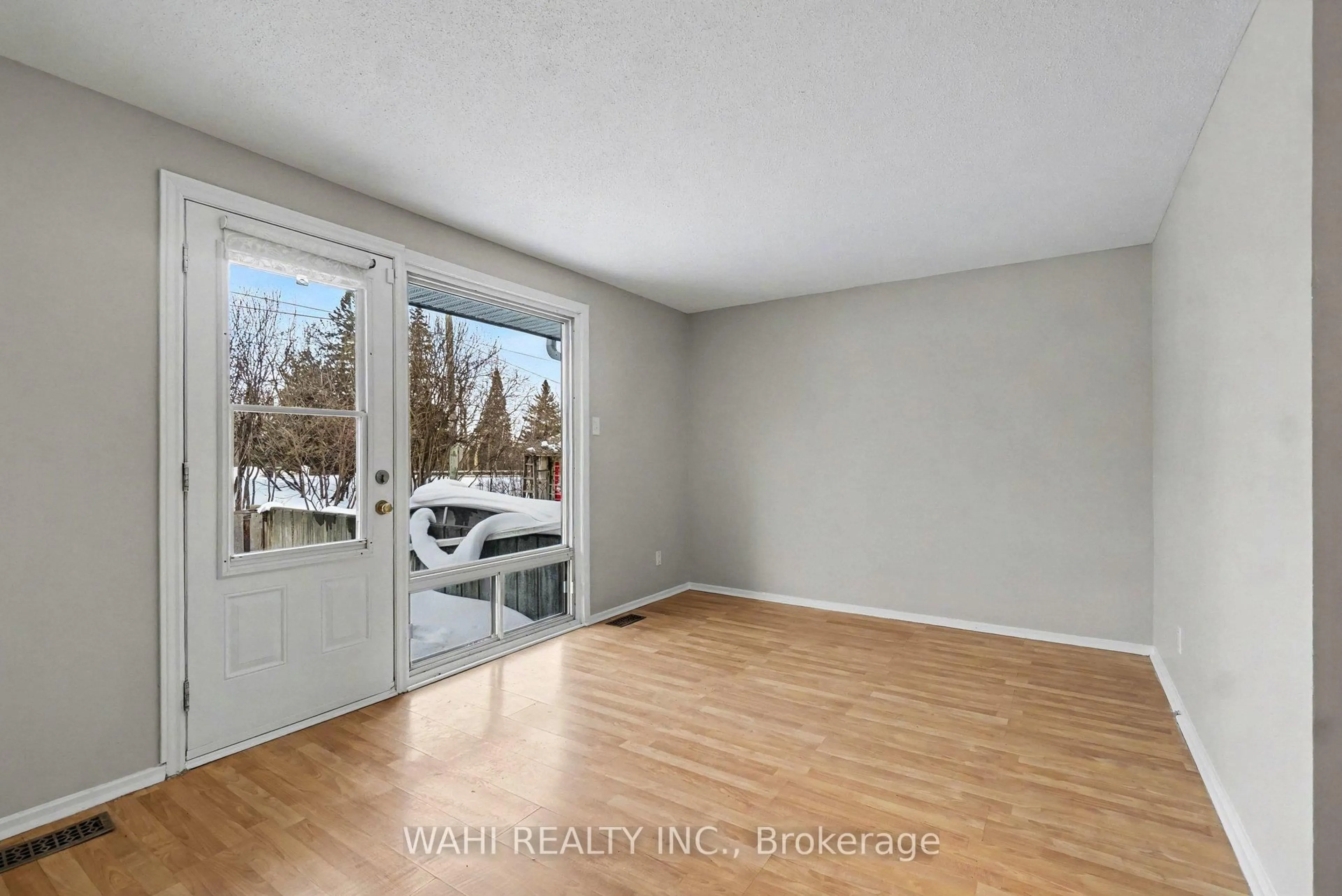 A pic of a room for 53 Sumac St #K, Ottawa Ontario K1J 7T7