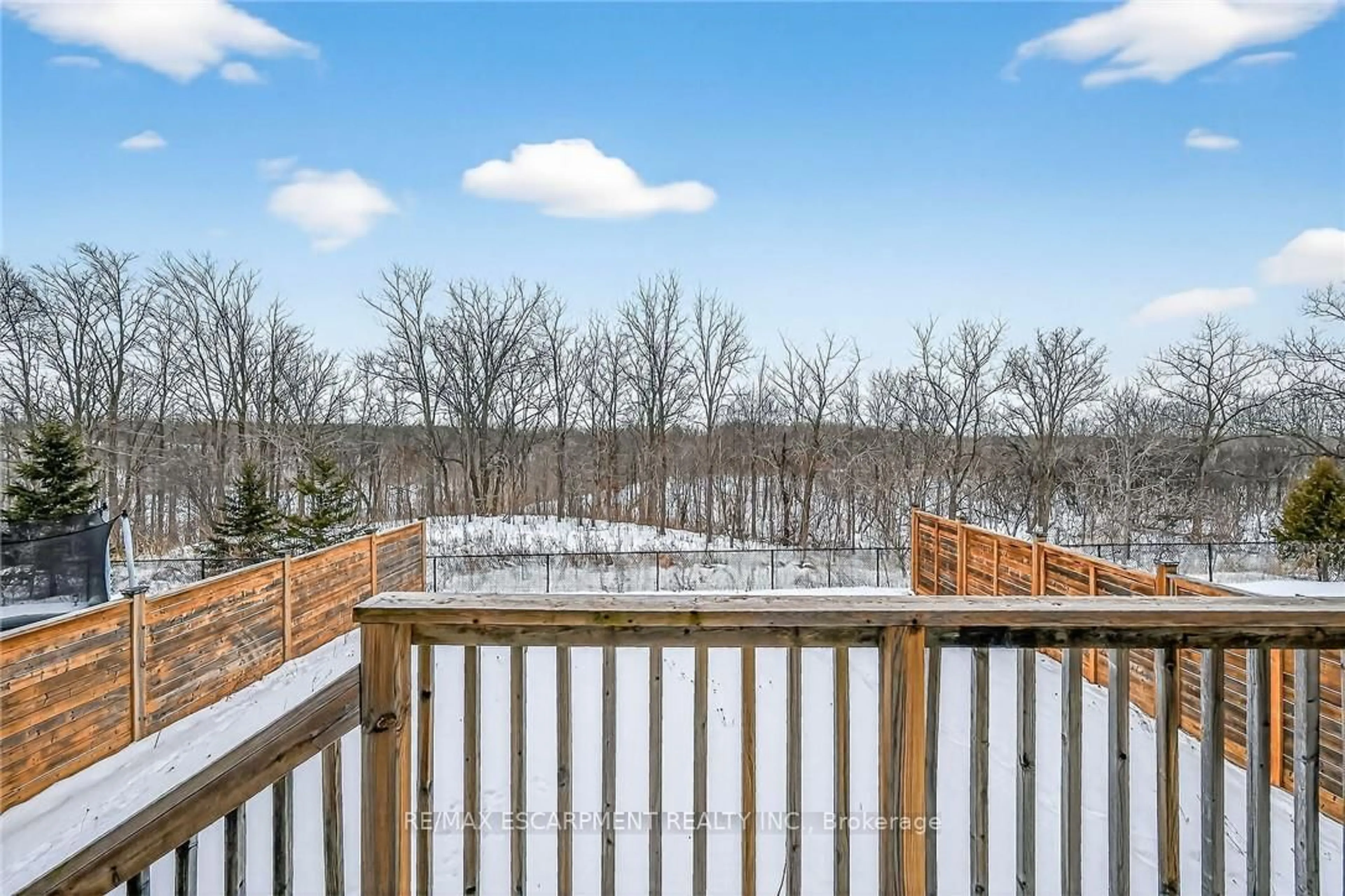 Patio, water/lake/river/ocean view for 17 Larry Cres, Haldimand Ontario N3W 0B2