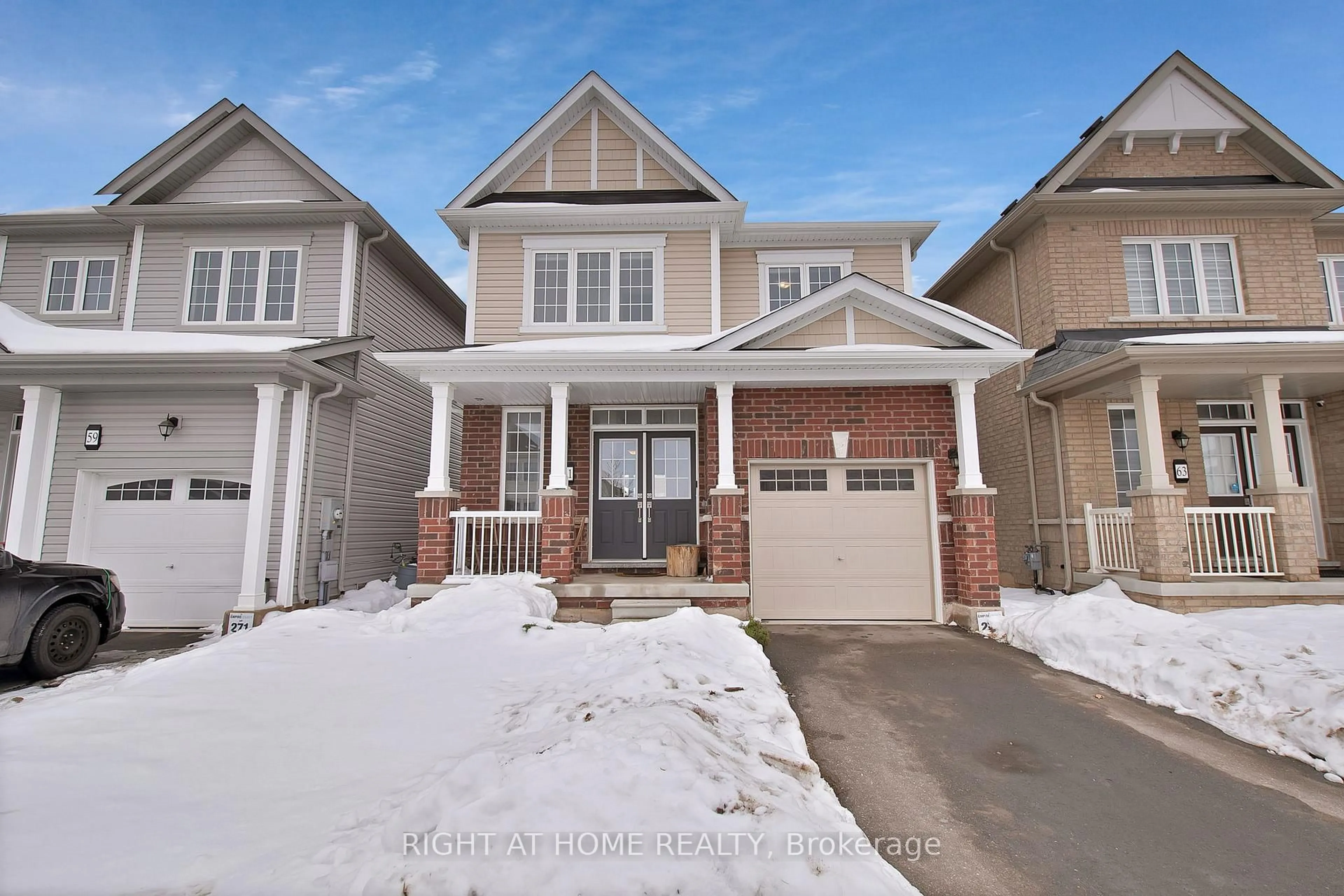 Home with brick exterior material, street for 61 Alexandra Dr, Thorold Ontario L3B 0G3