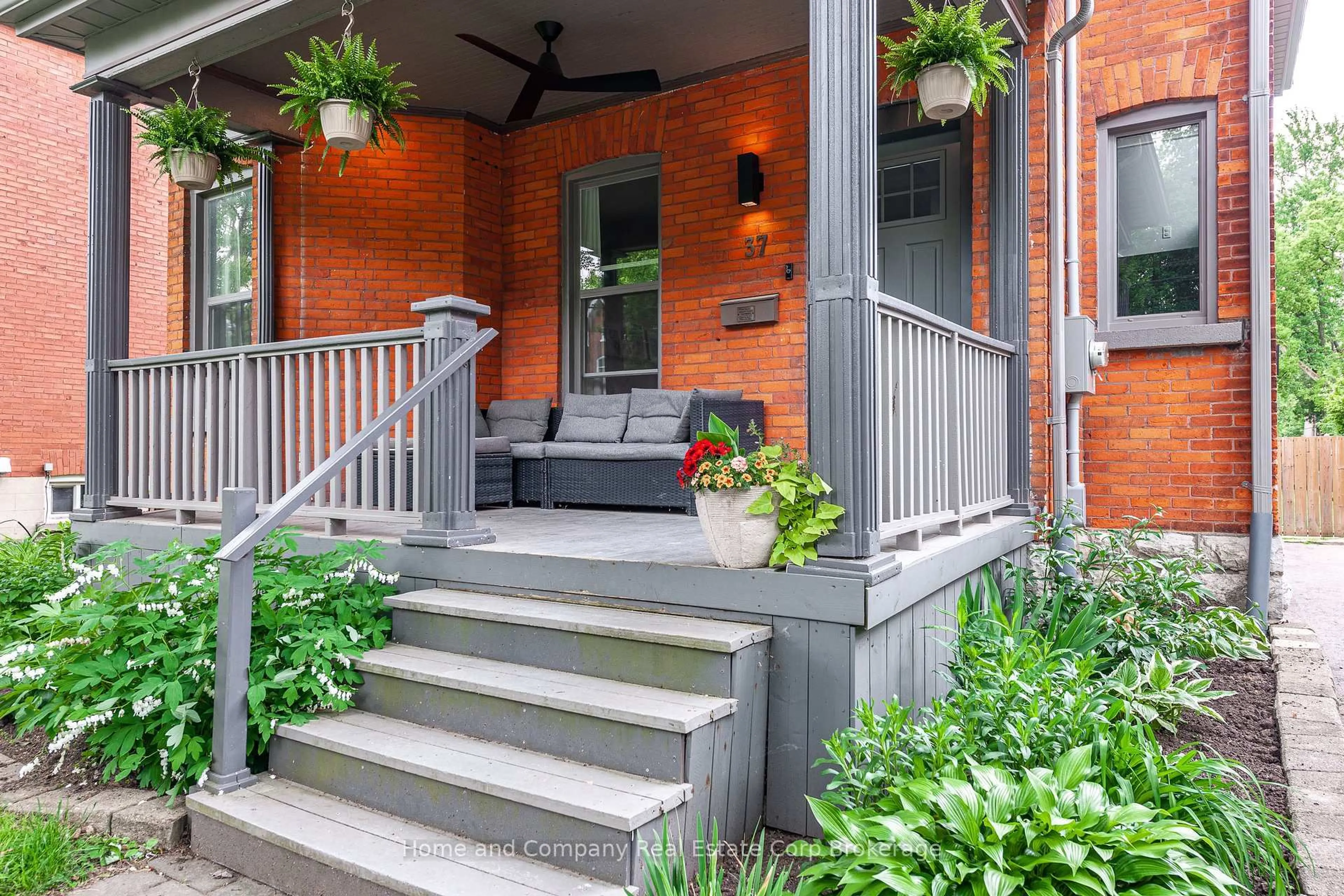 Unknown for 37 West Gore St, Stratford Ontario N5A 1J9