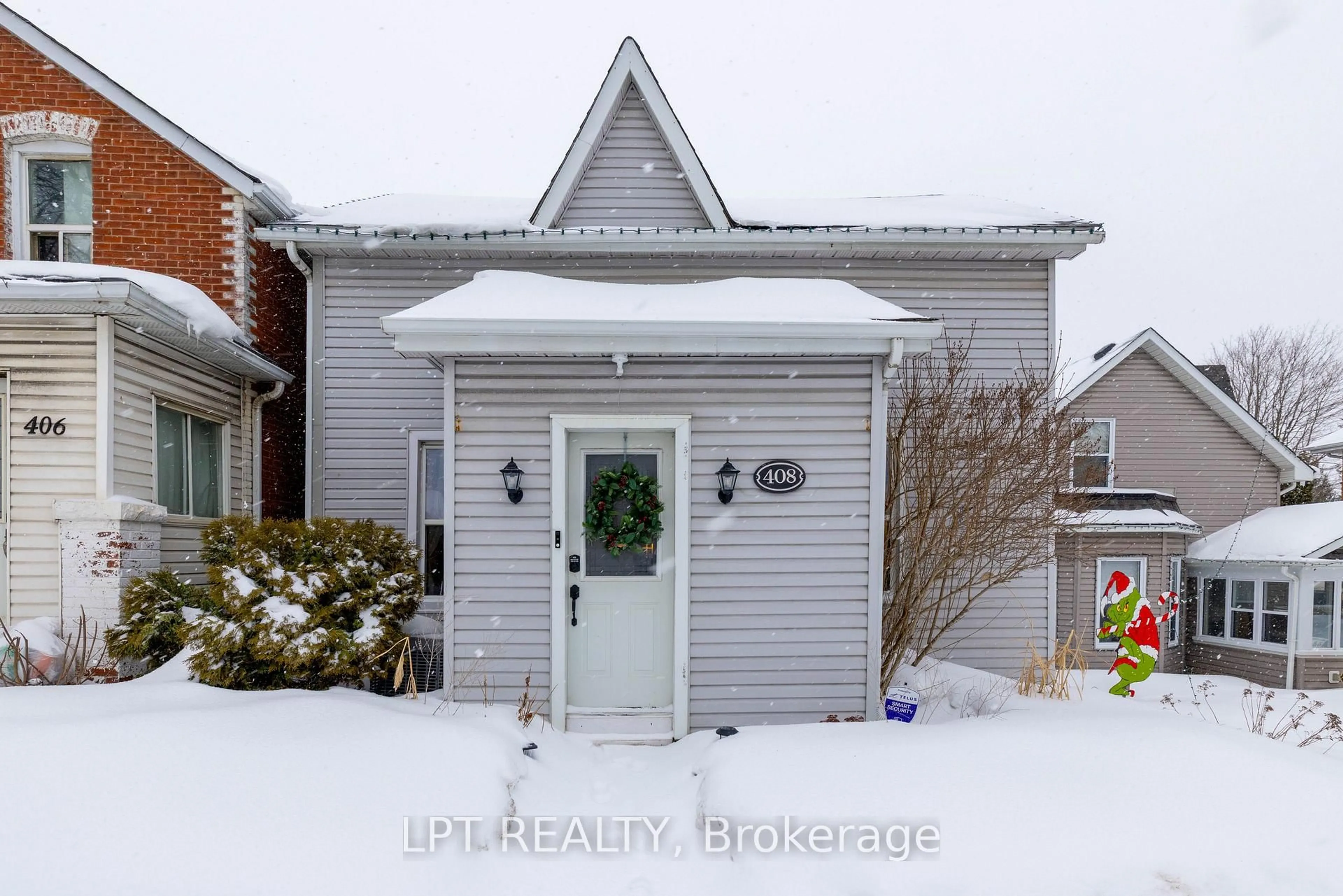 Indoor entryway for 408 Main St, Shelburne Ontario L0N 1S2