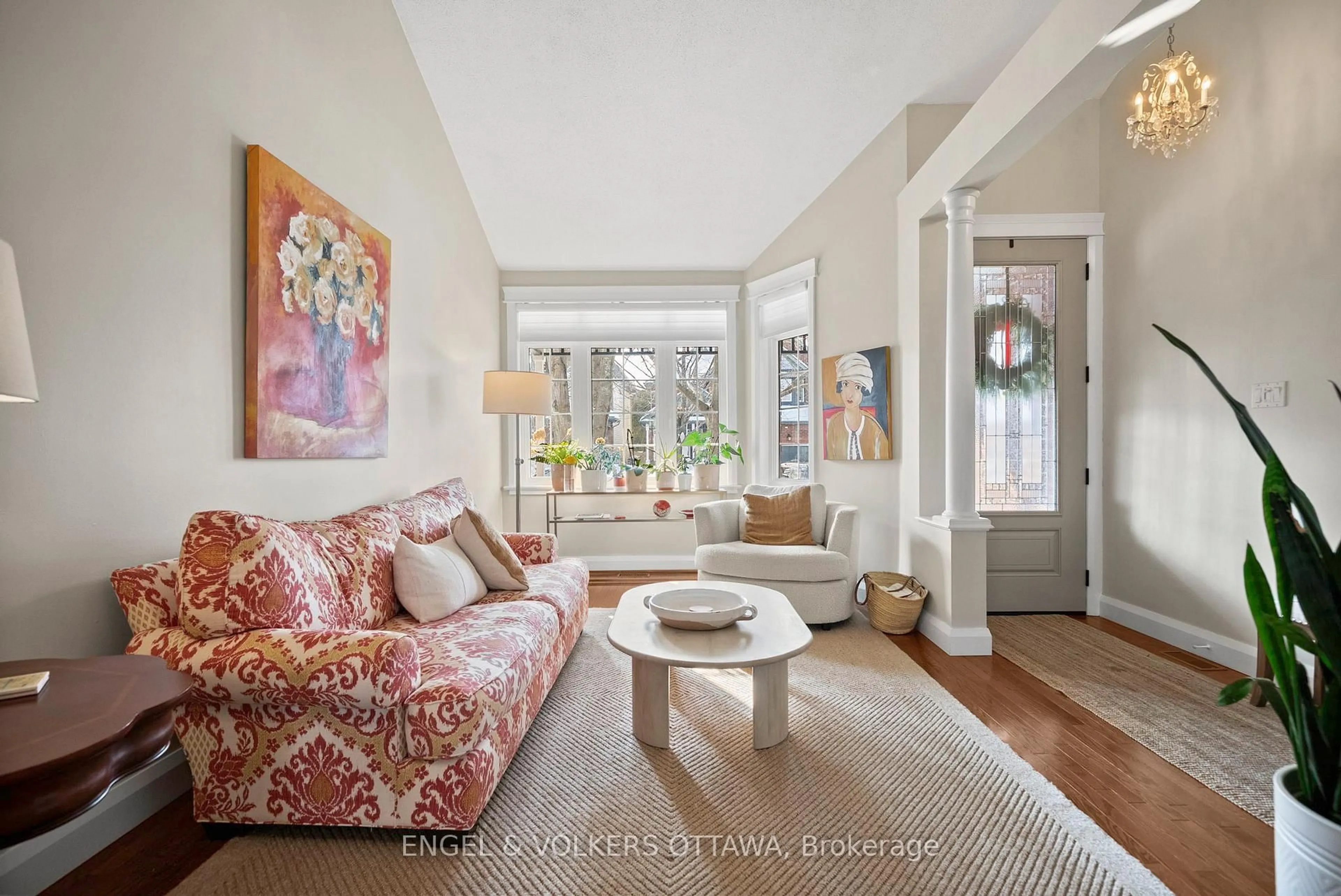 Living room with furniture, unknown for 17 Colindale Ave, Ottawa Ontario K2J 4V6