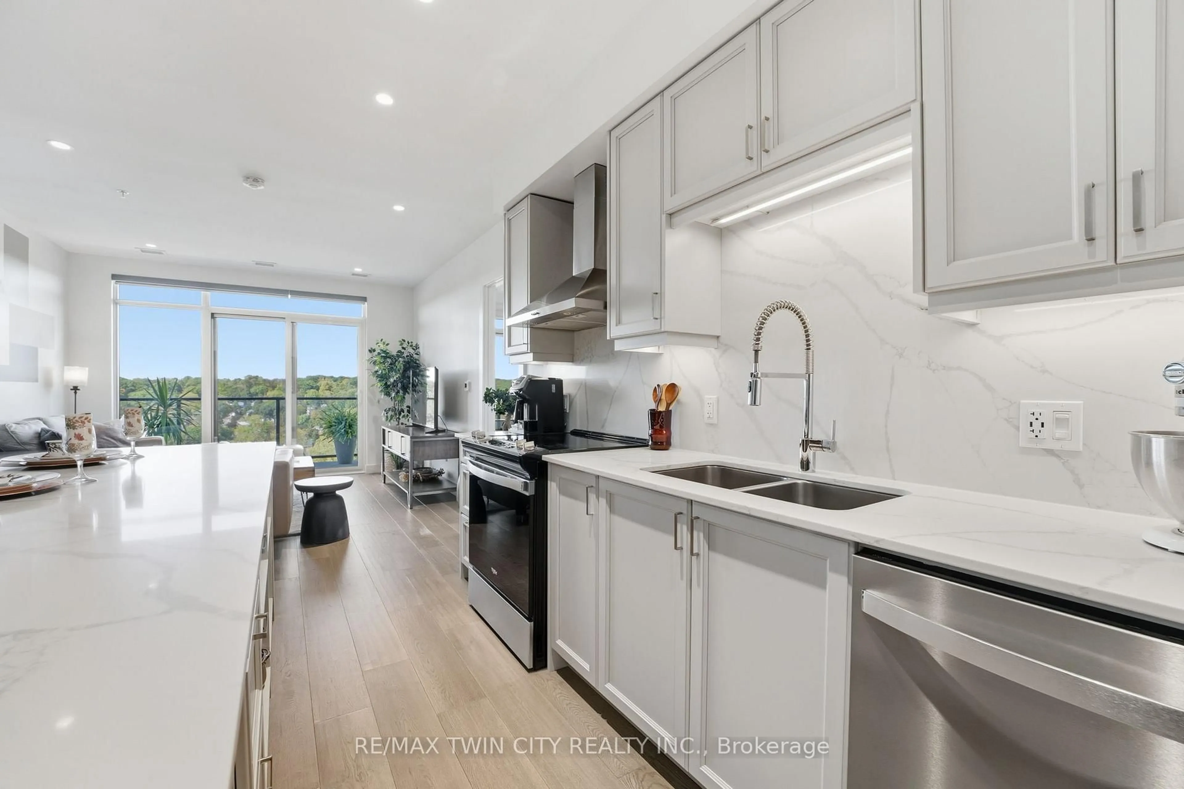 Open concept kitchen, ceramic/tile floor for 15 Glebe St #1410, Cambridge Ontario N1S 0C3