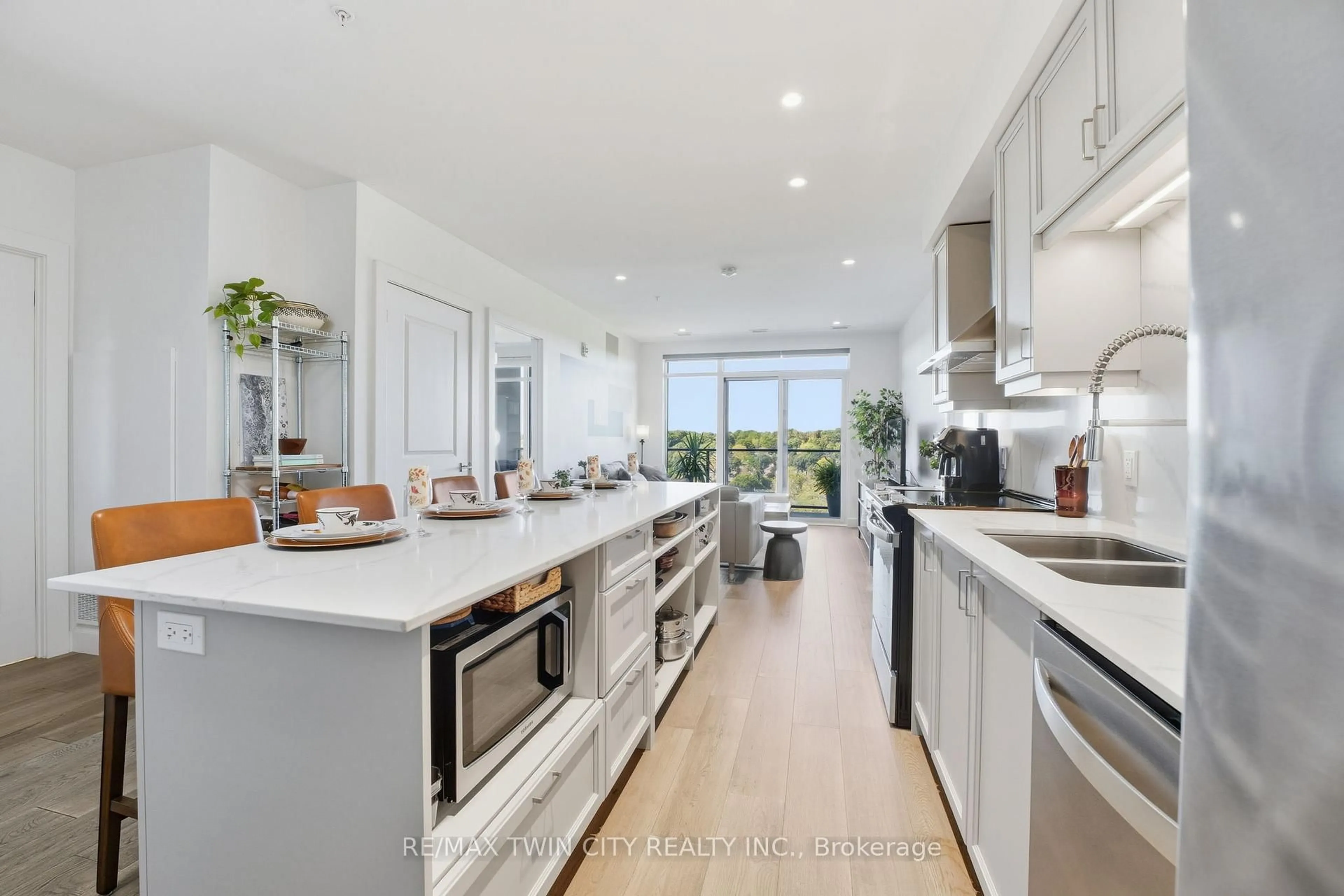 Open concept kitchen, unknown for 15 Glebe St #1410, Cambridge Ontario N1S 0C3