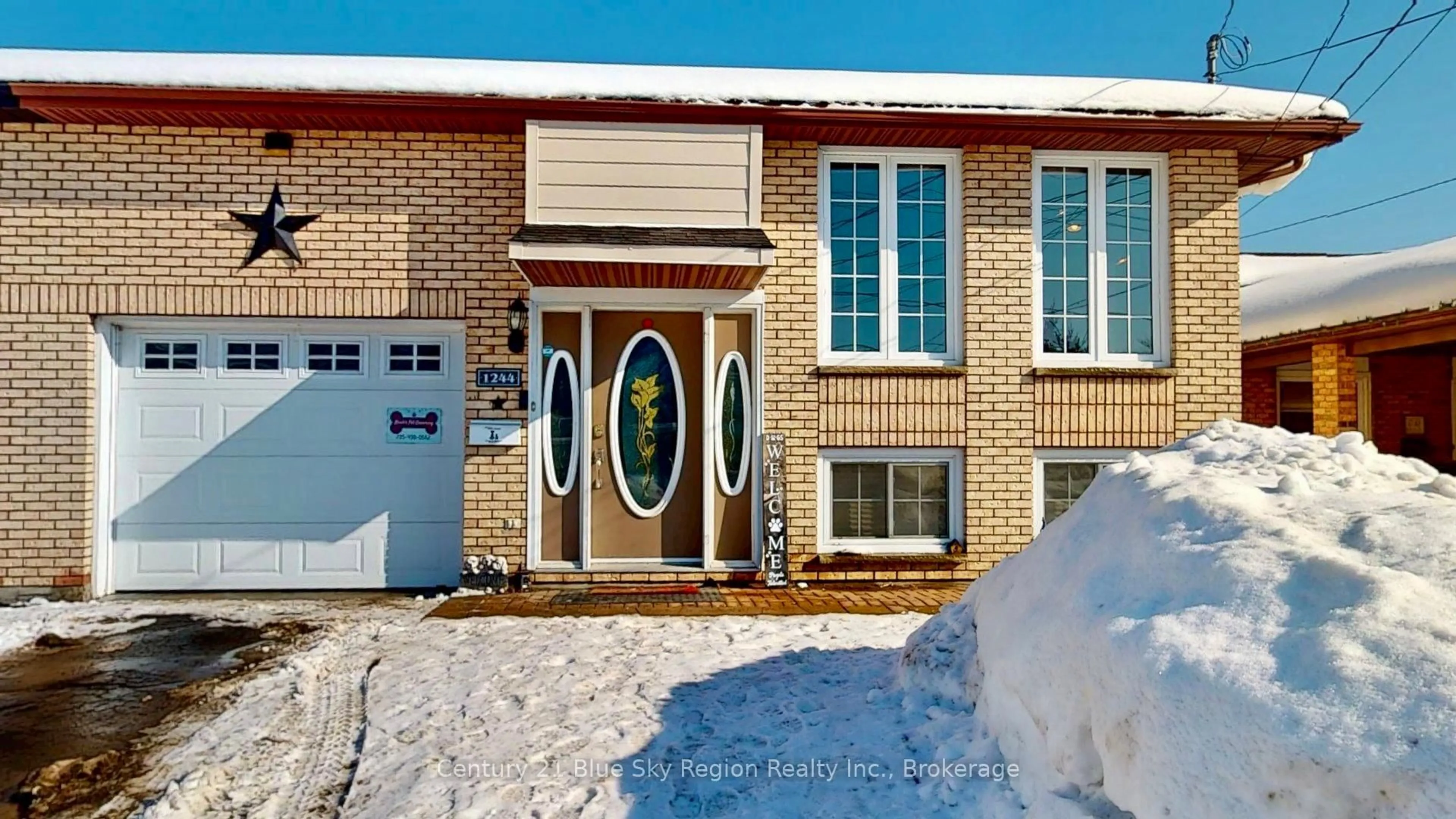 Home with brick exterior material, street for 1244 Burns St, North Bay Ontario P1B 8Y9
