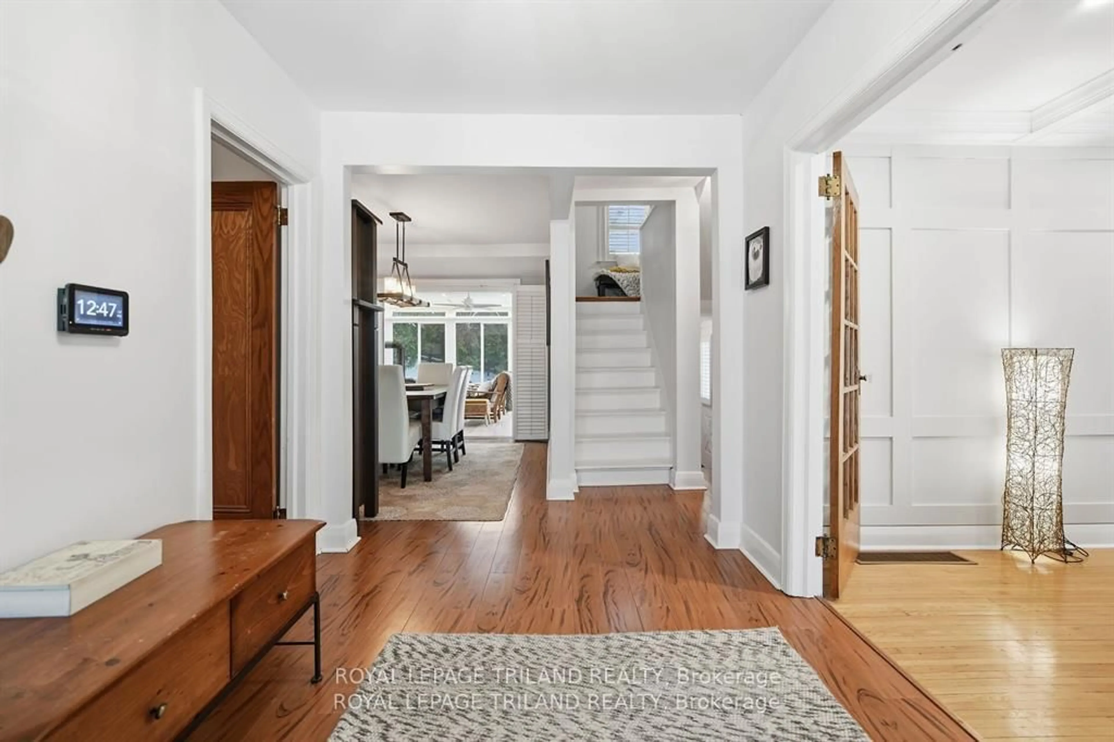 Indoor entryway for 831 Riverside Dr, London North Ontario N6H 2T1