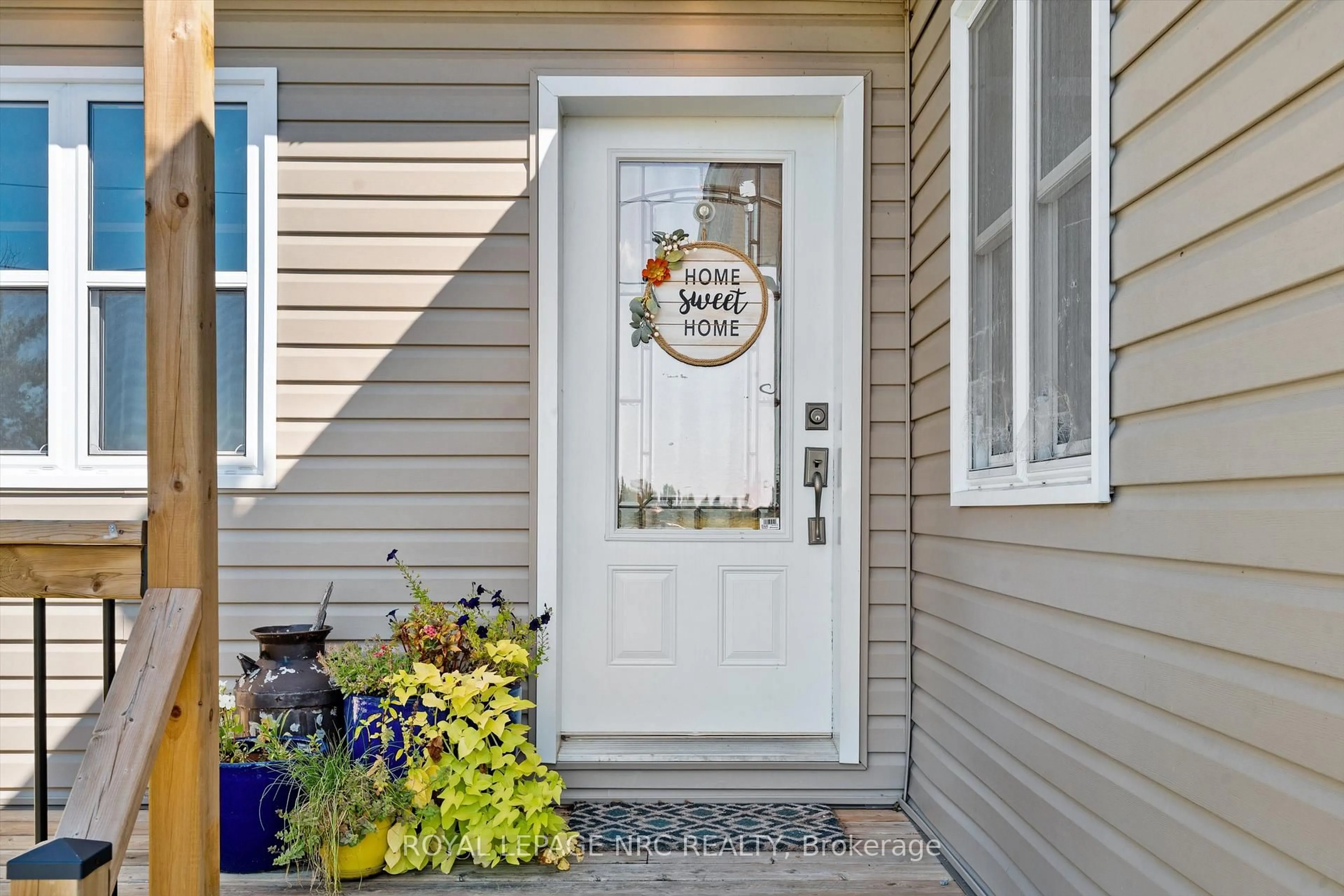 Indoor entryway for 53170 Willford Rd, Wainfleet Ontario L0S 1S0