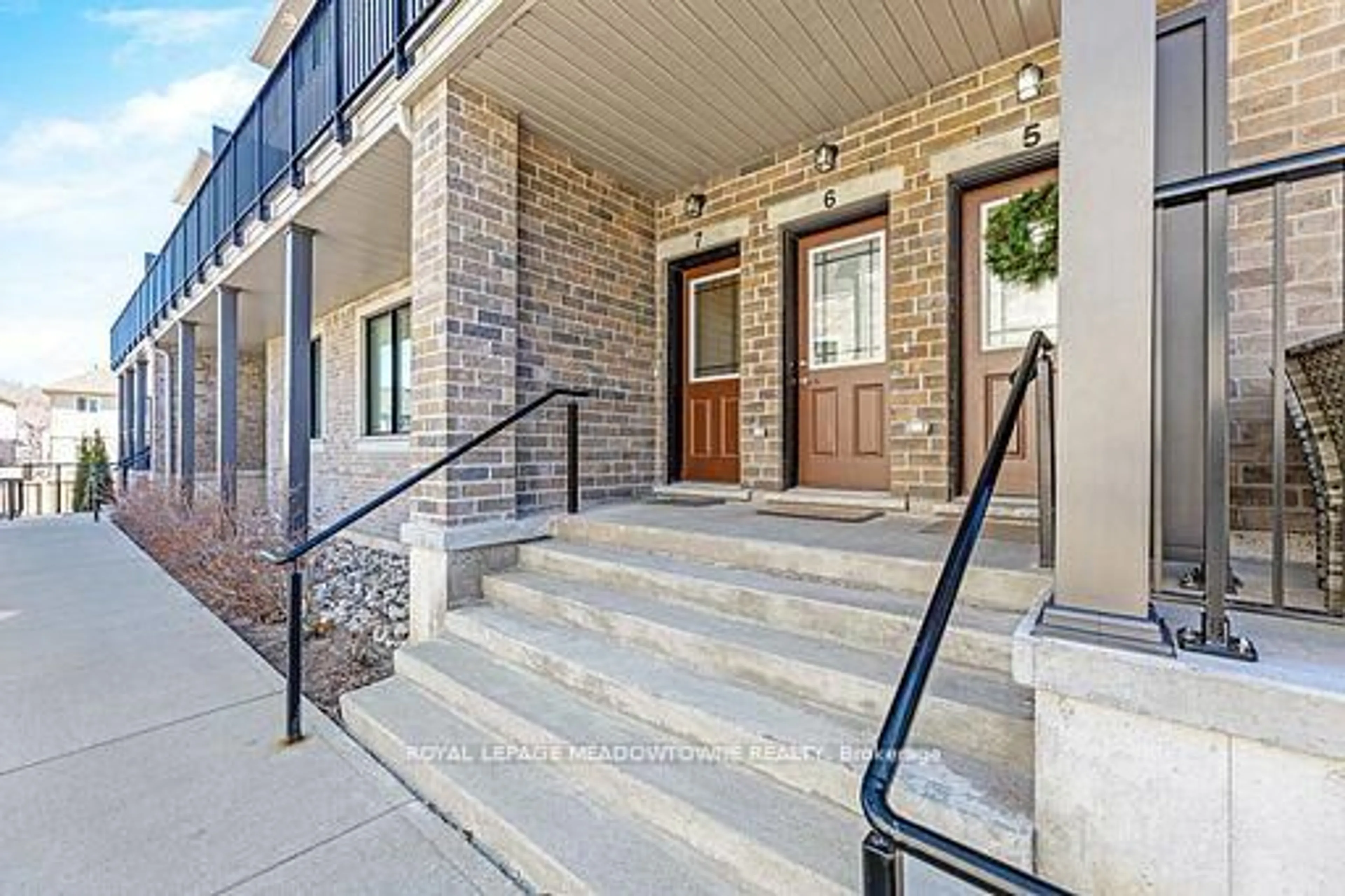 Unknown for 107 Westra Dr #7, Guelph Ontario N1K 0A5