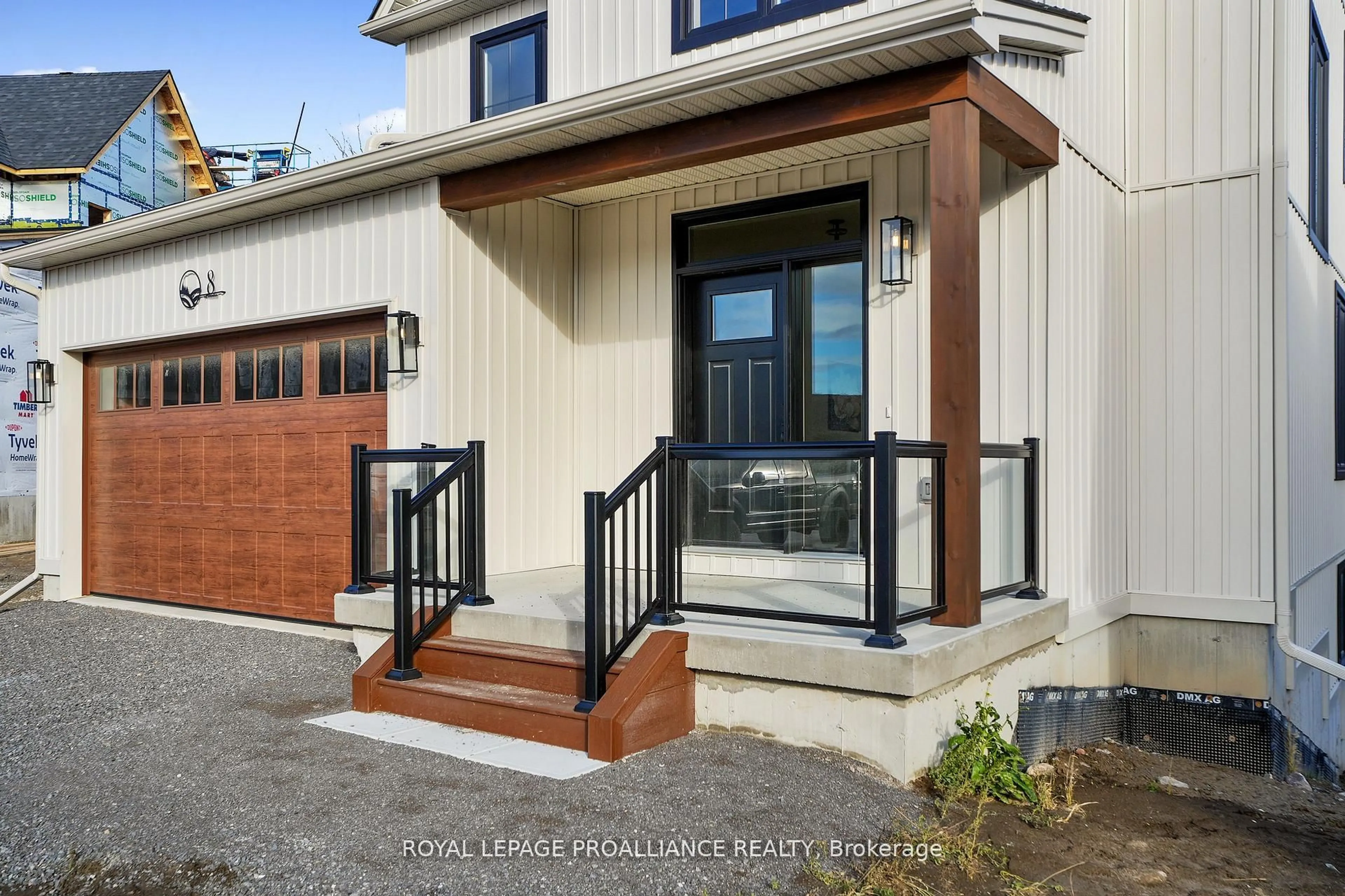 Indoor entryway for 8 Merriman Crt, Cramahe Ontario K0K 1S0