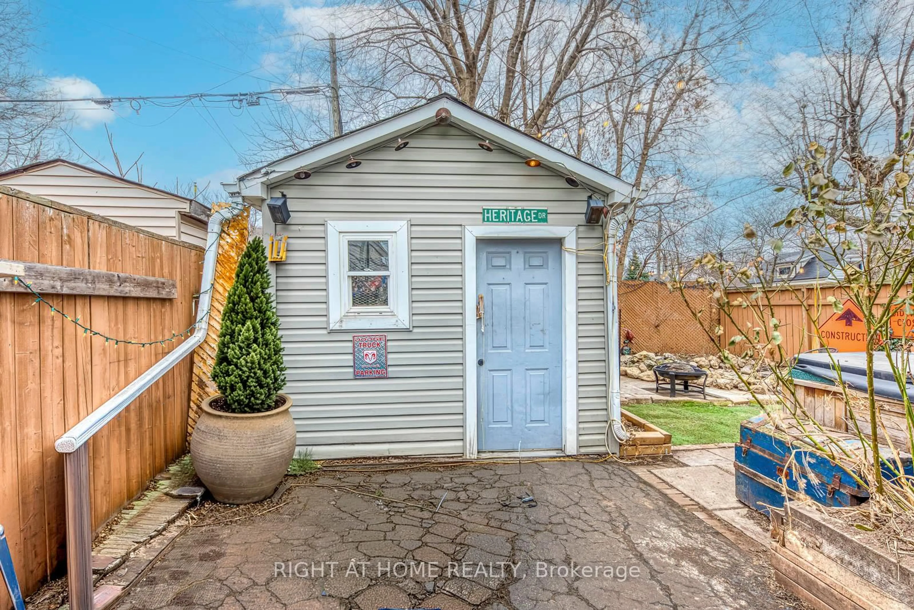 Shed for 64 Wexford Ave, Hamilton Ontario L8H 4M4