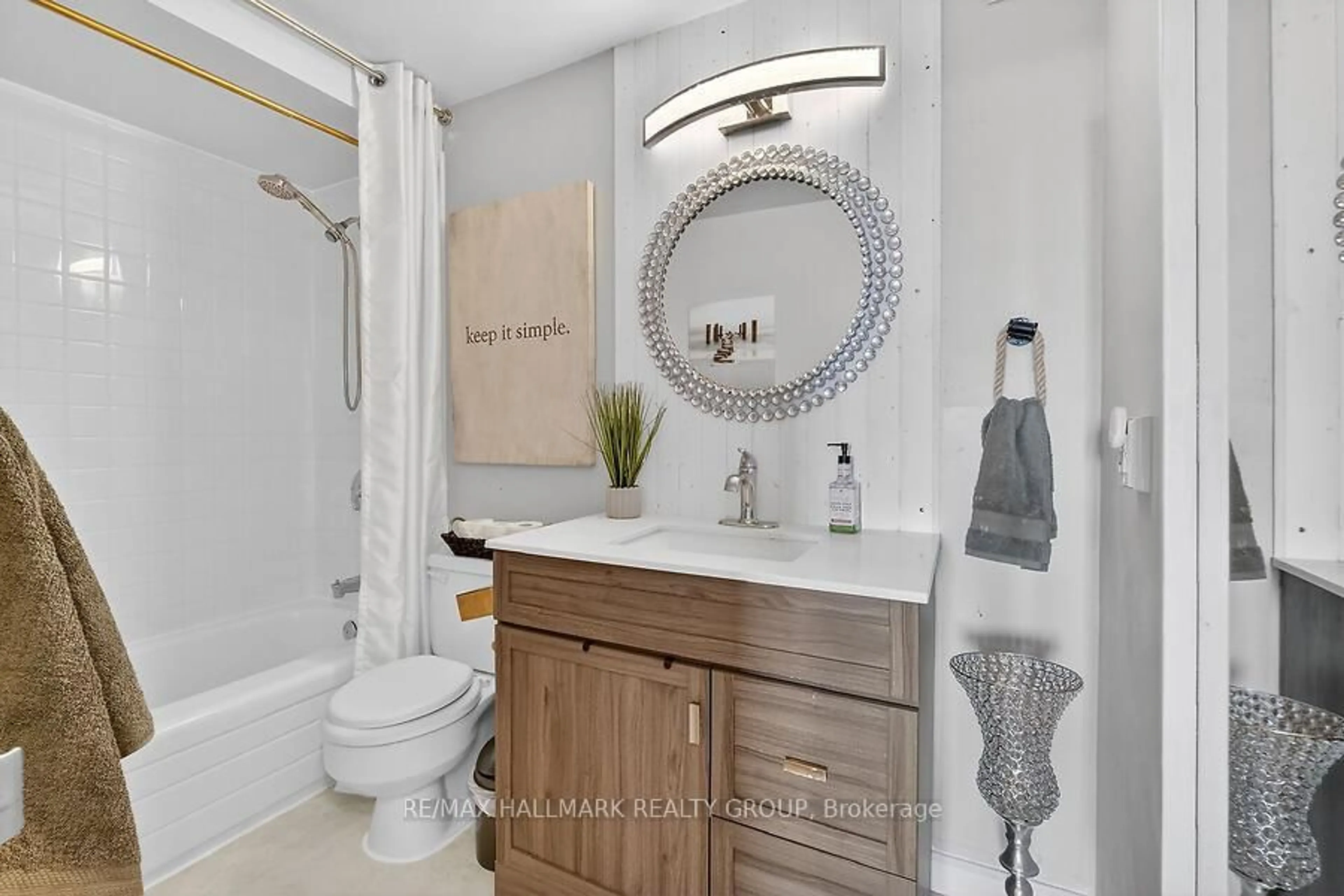 Contemporary bathroom, ceramic/tile floor for 1171 Ambleside Dr #2505, Ottawa Ontario K2B 8E1