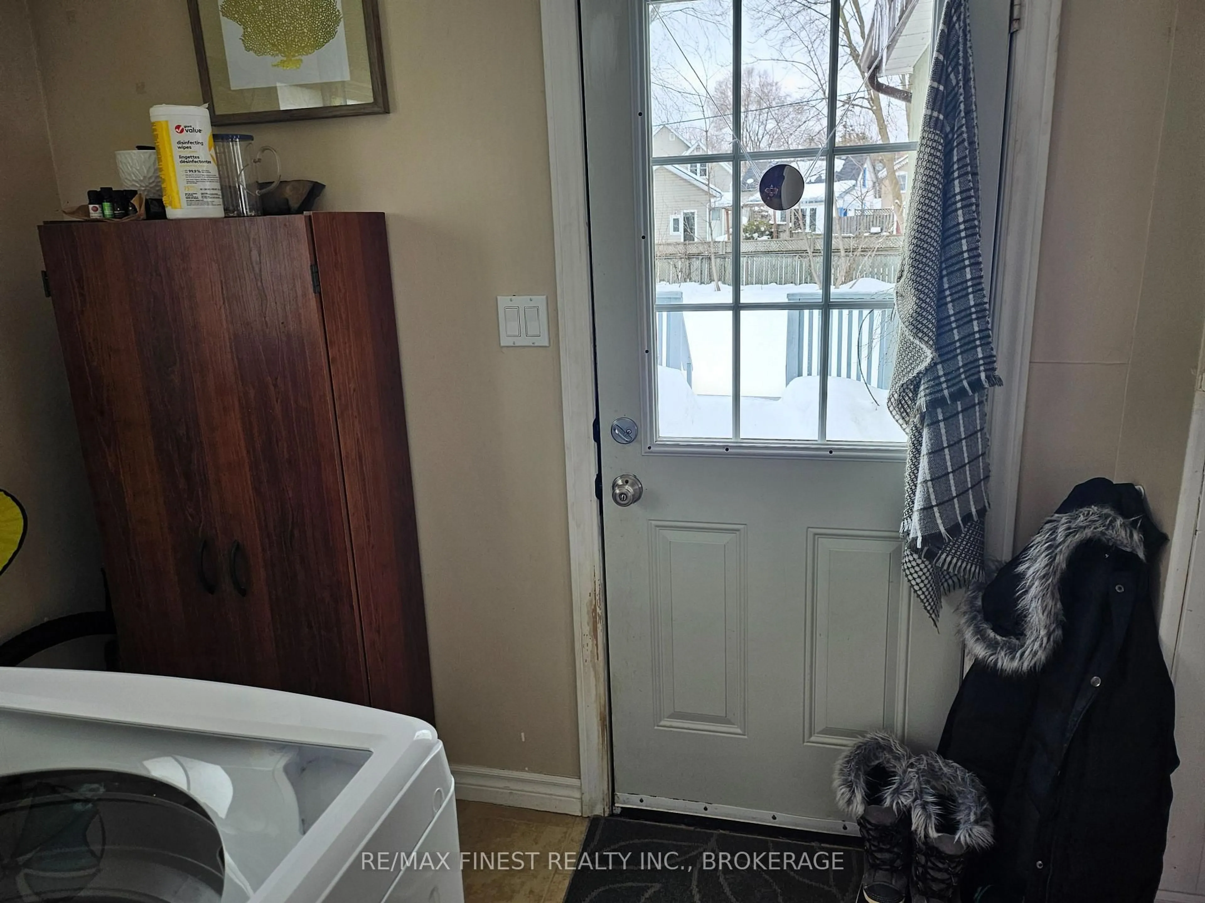 Laundry room for 51 Hamilton St, Kingston Ontario K7K 1P1
