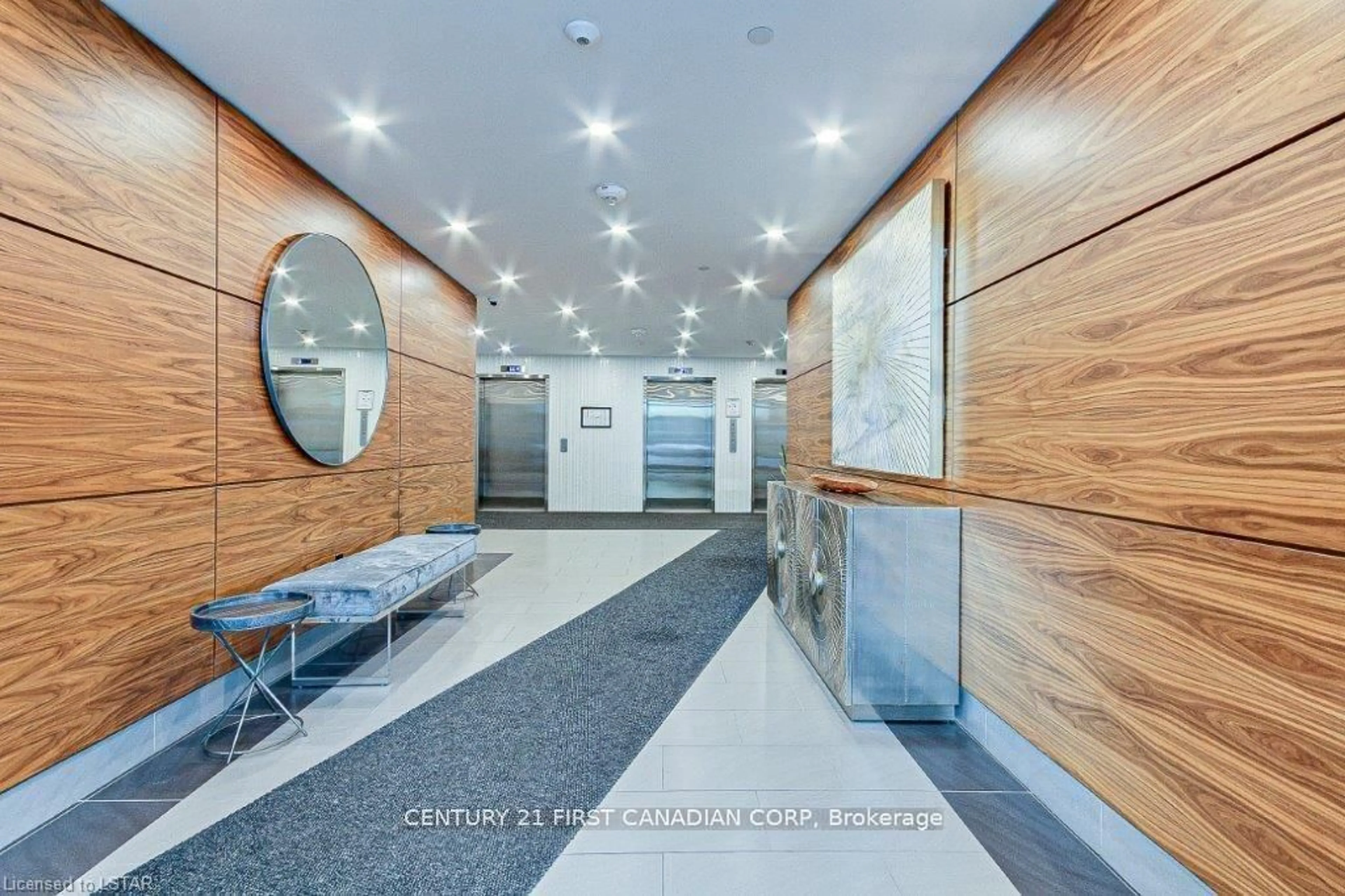 Indoor foyer for 505 Talbot St #709, London East Ontario N6A 2S6