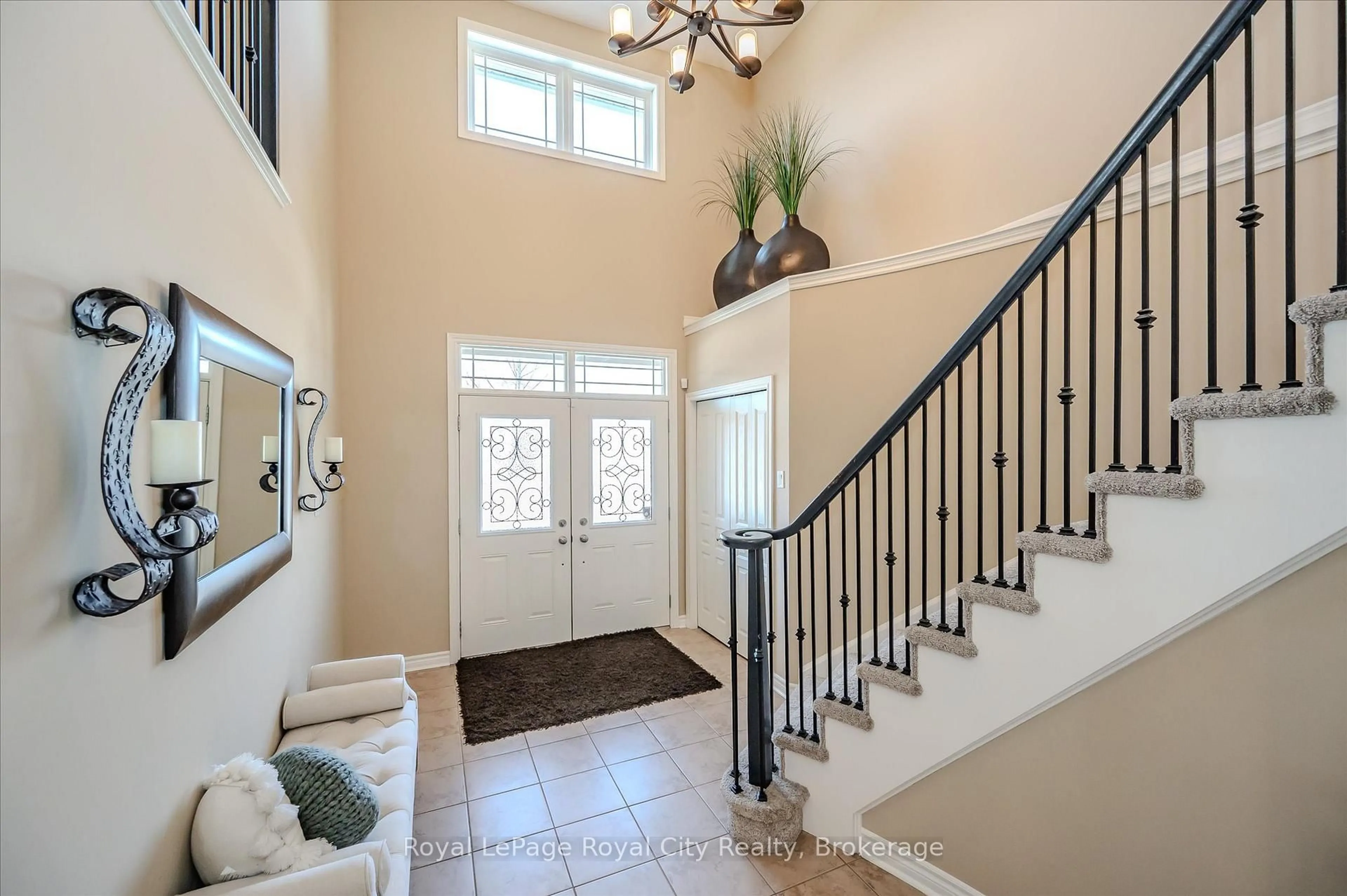 Indoor entryway for 16 Hall Ave, Guelph Ontario N1L 0B3