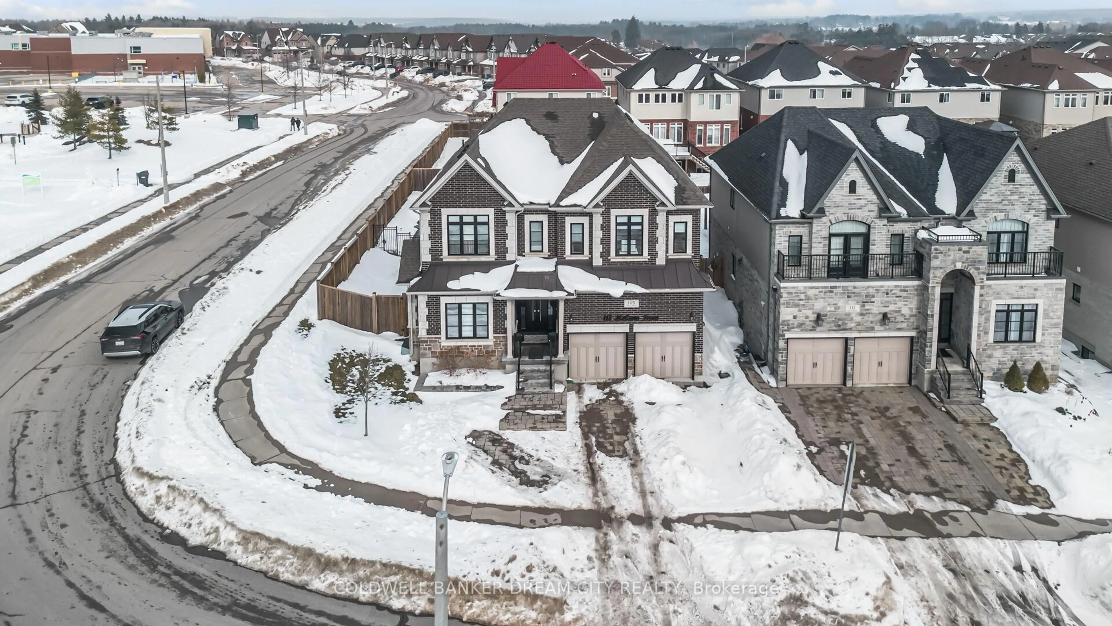 A pic from outside/outdoor area/front of a property/back of a property/a pic from drone, unknown for 115 MCCANN St, Guelph Ontario N1G 0A8