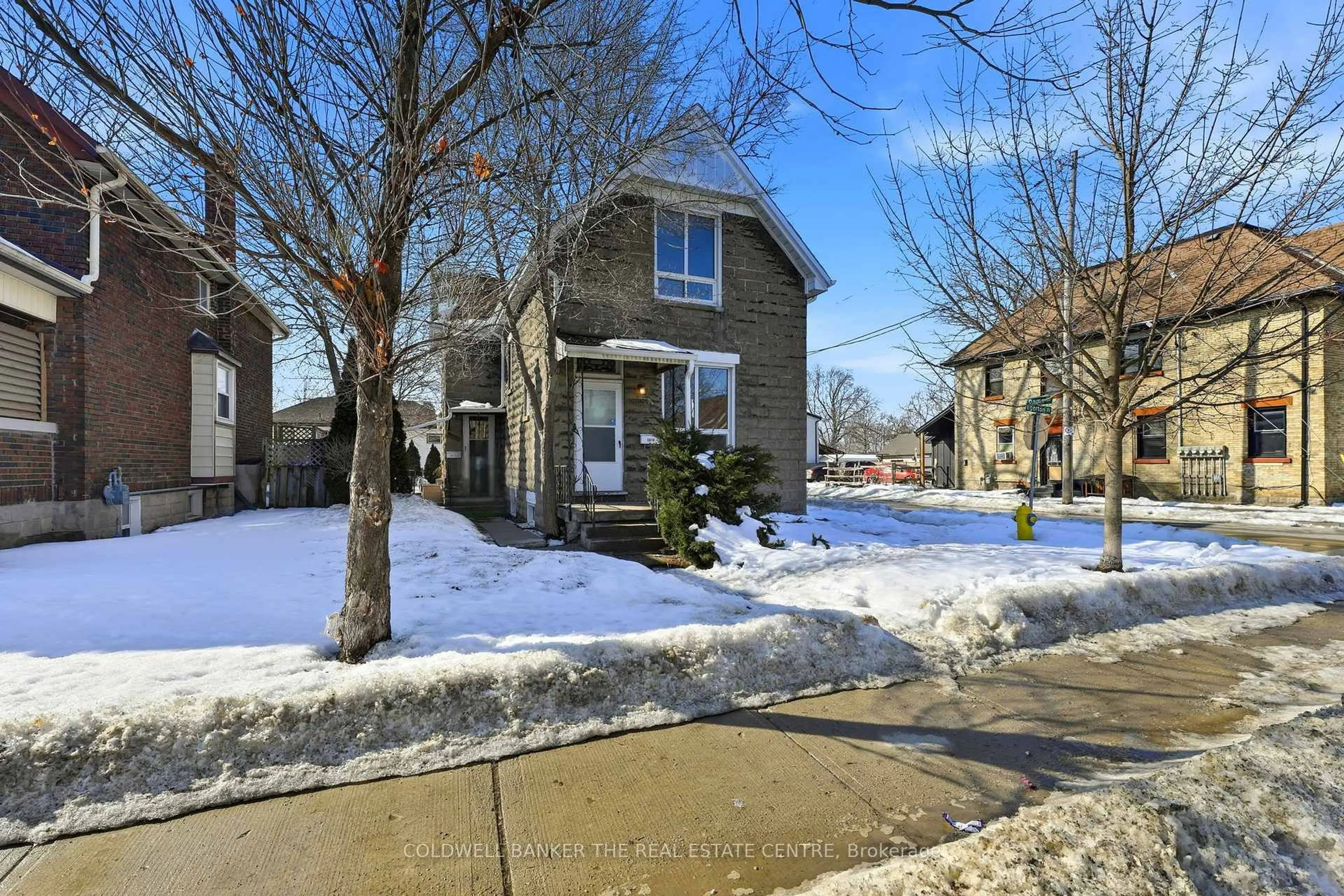 Unknown for 281 Egerton St, London East Ontario N5Z 2H1