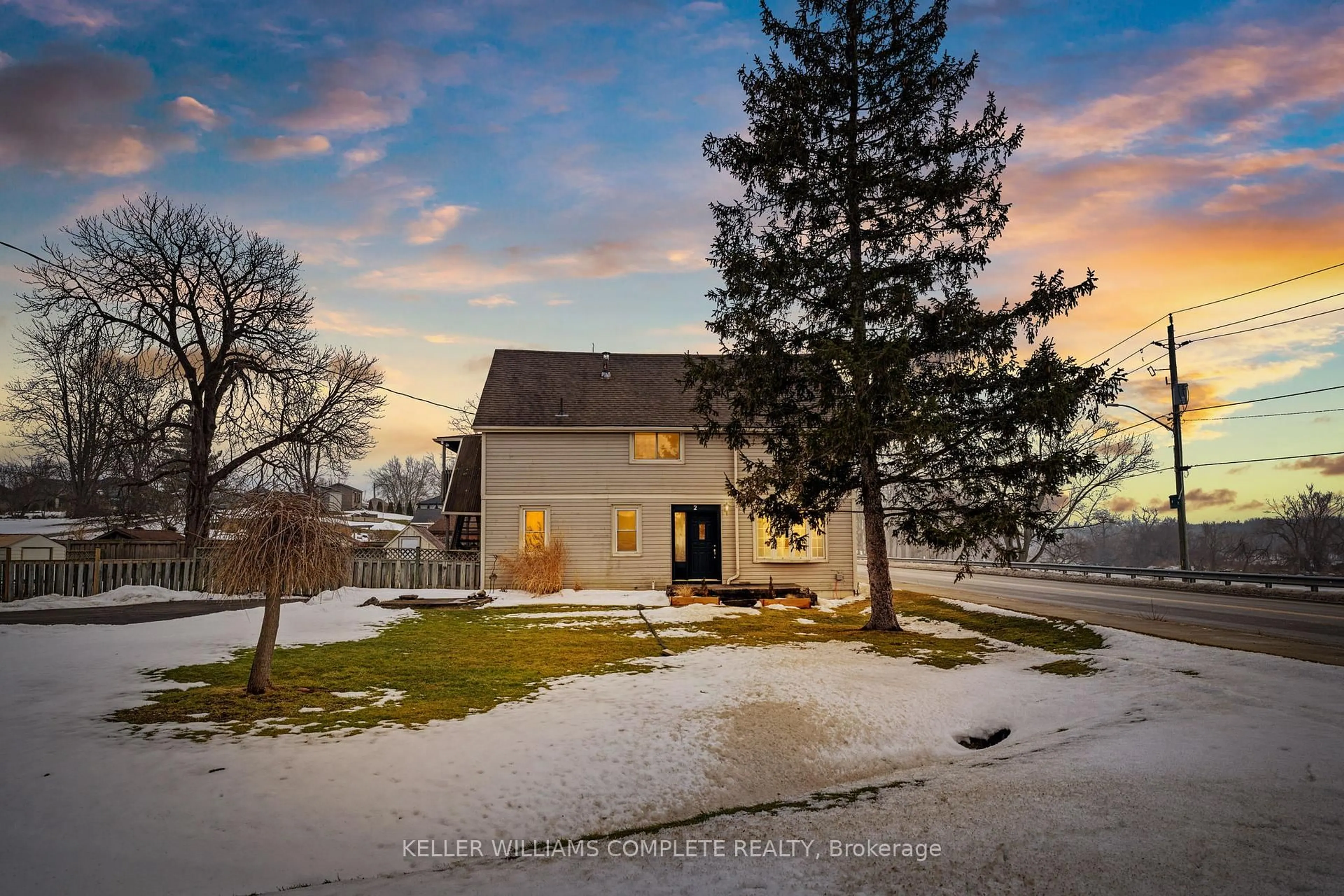 A pic from outside/outdoor area/front of a property/back of a property/a pic from drone, street for 2 MILL St, Haldimand Ontario N0A 1R0