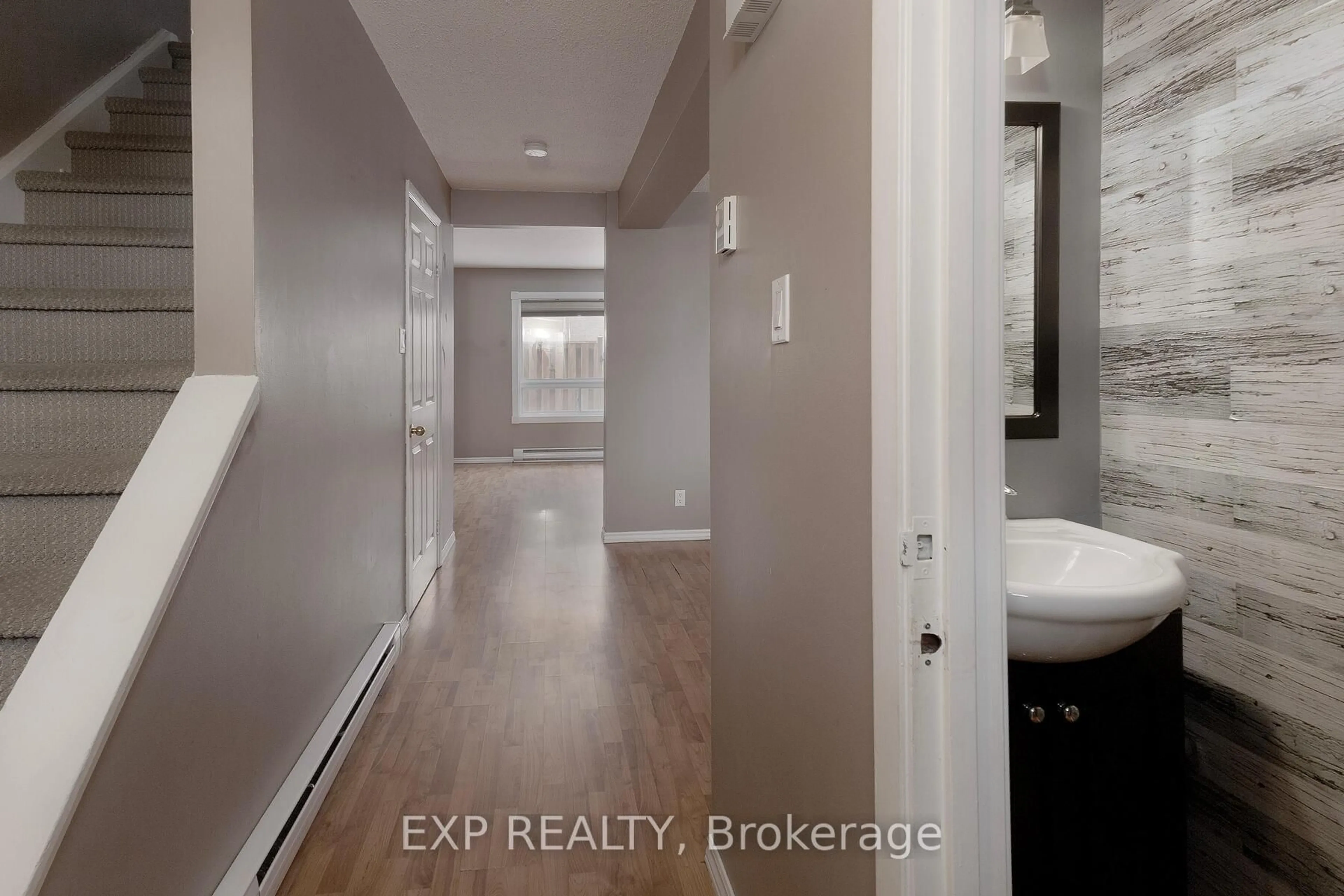 Indoor entryway for 166 Southdale Rd #152, London South Ontario N6J 2J1