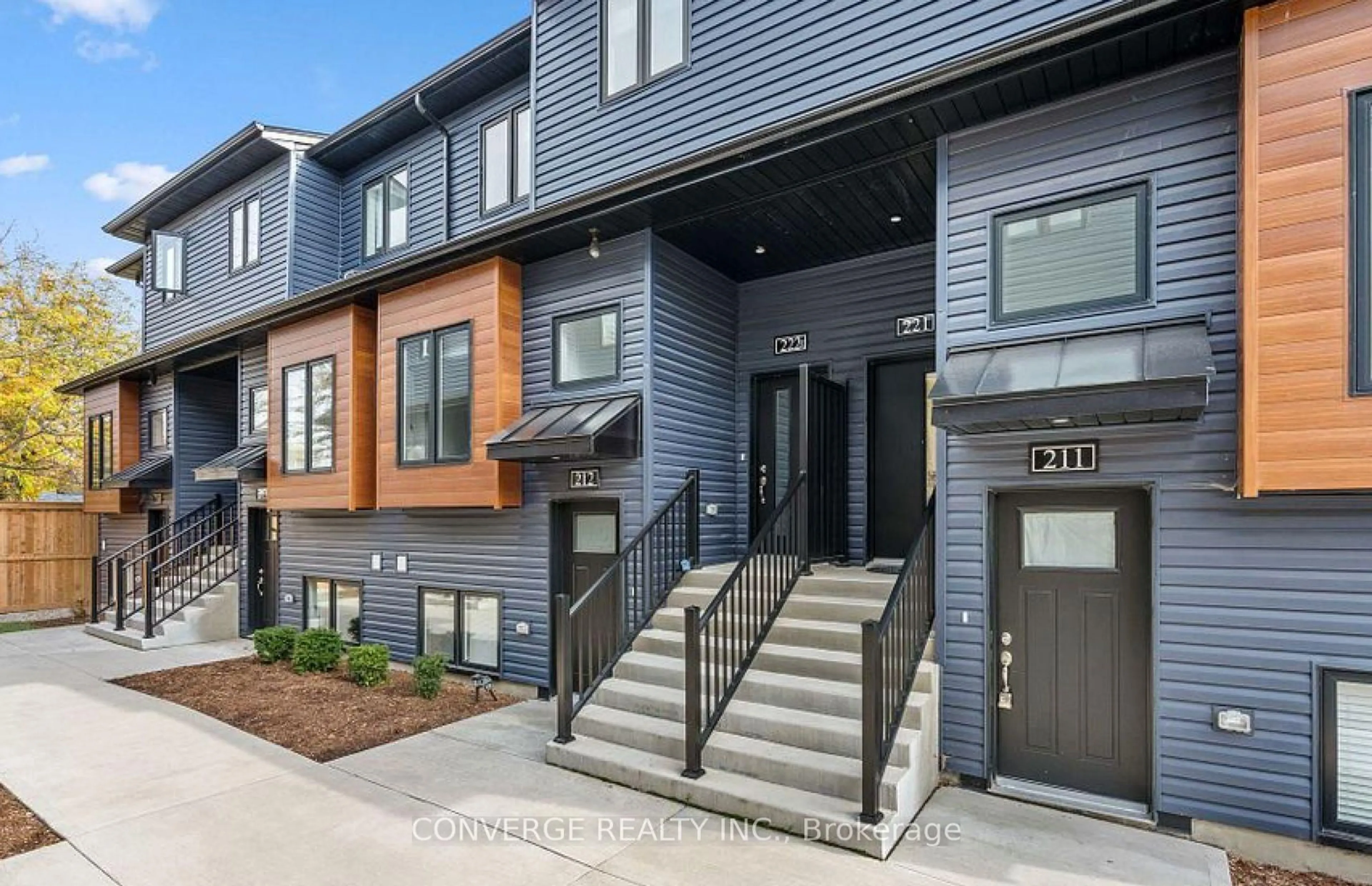 Home with brick exterior material, street for 781 Clare Ave #26, Welland Ontario L3C 0K1