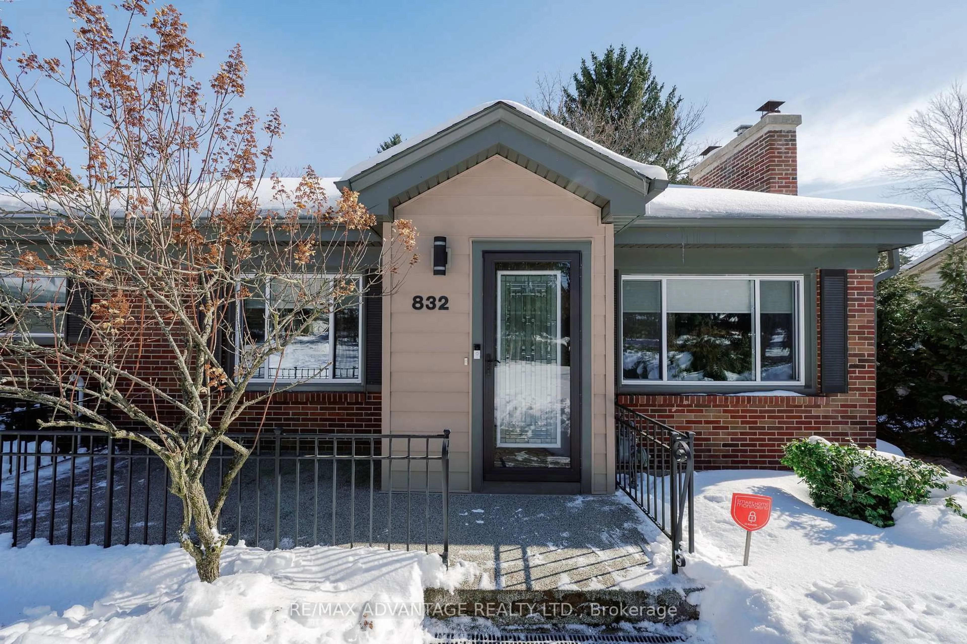 Unknown for 832 Sunninghill Ave, London North Ontario N6H 3L9