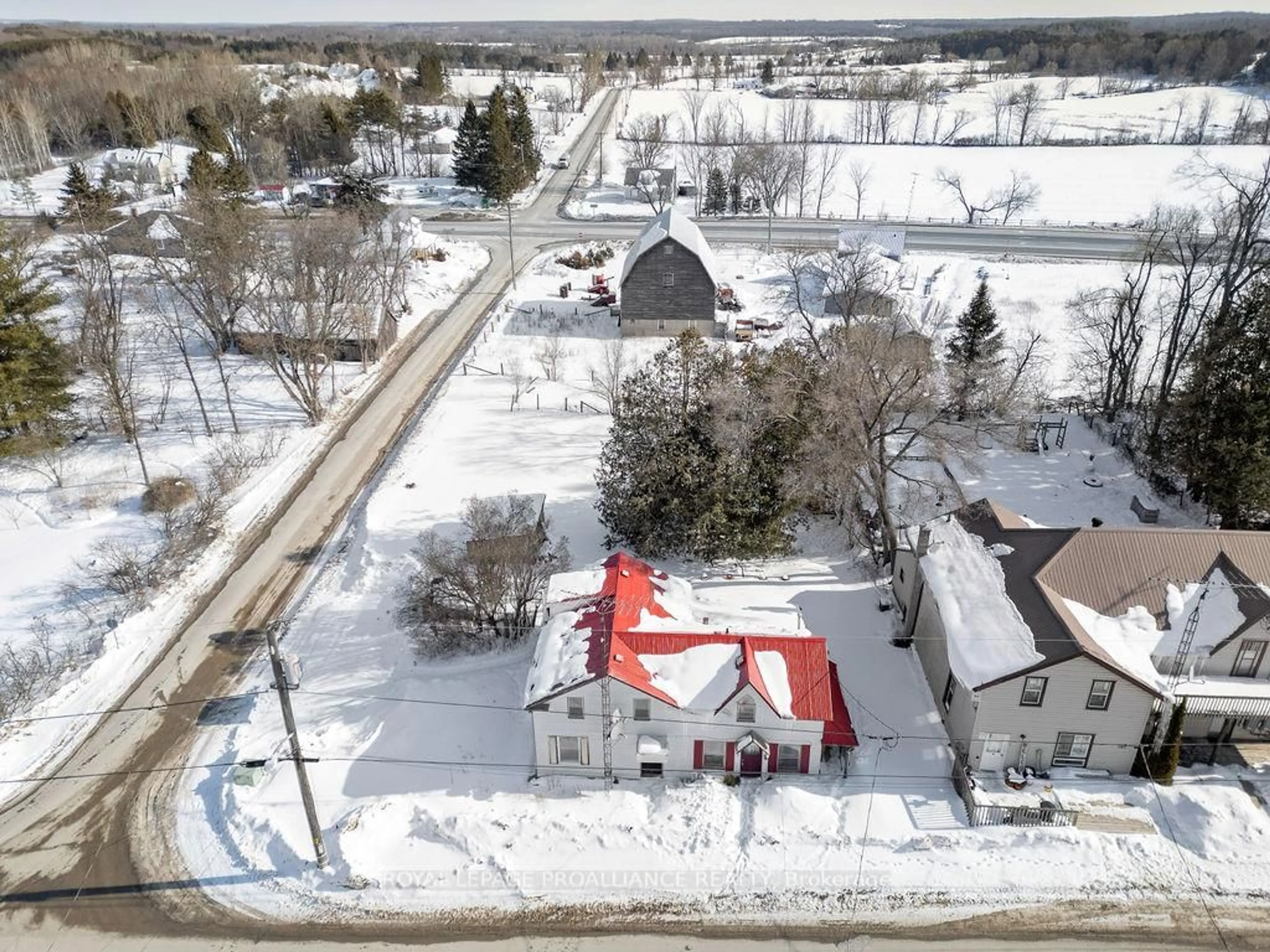 A pic from outside/outdoor area/front of a property/back of a property/a pic from drone, street for 25 Thomas St, Thomasburg Ontario K0K 3H0