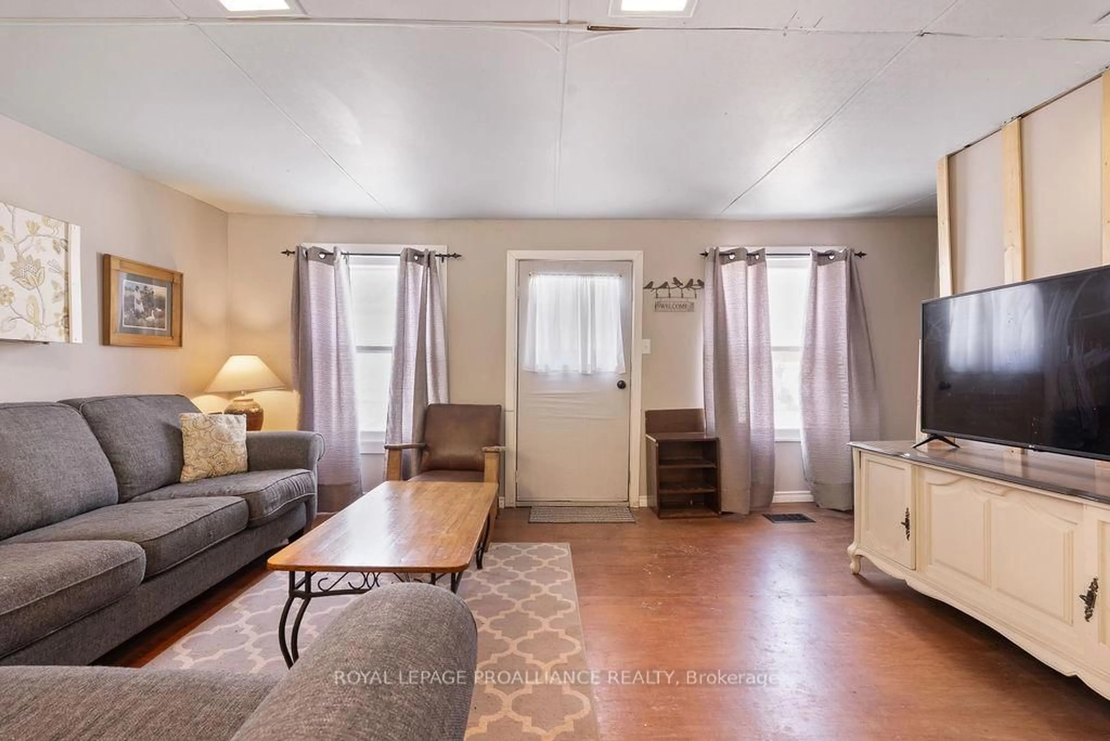 Living room with furniture, unknown for 25 Thomas St, Thomasburg Ontario K0K 3H0