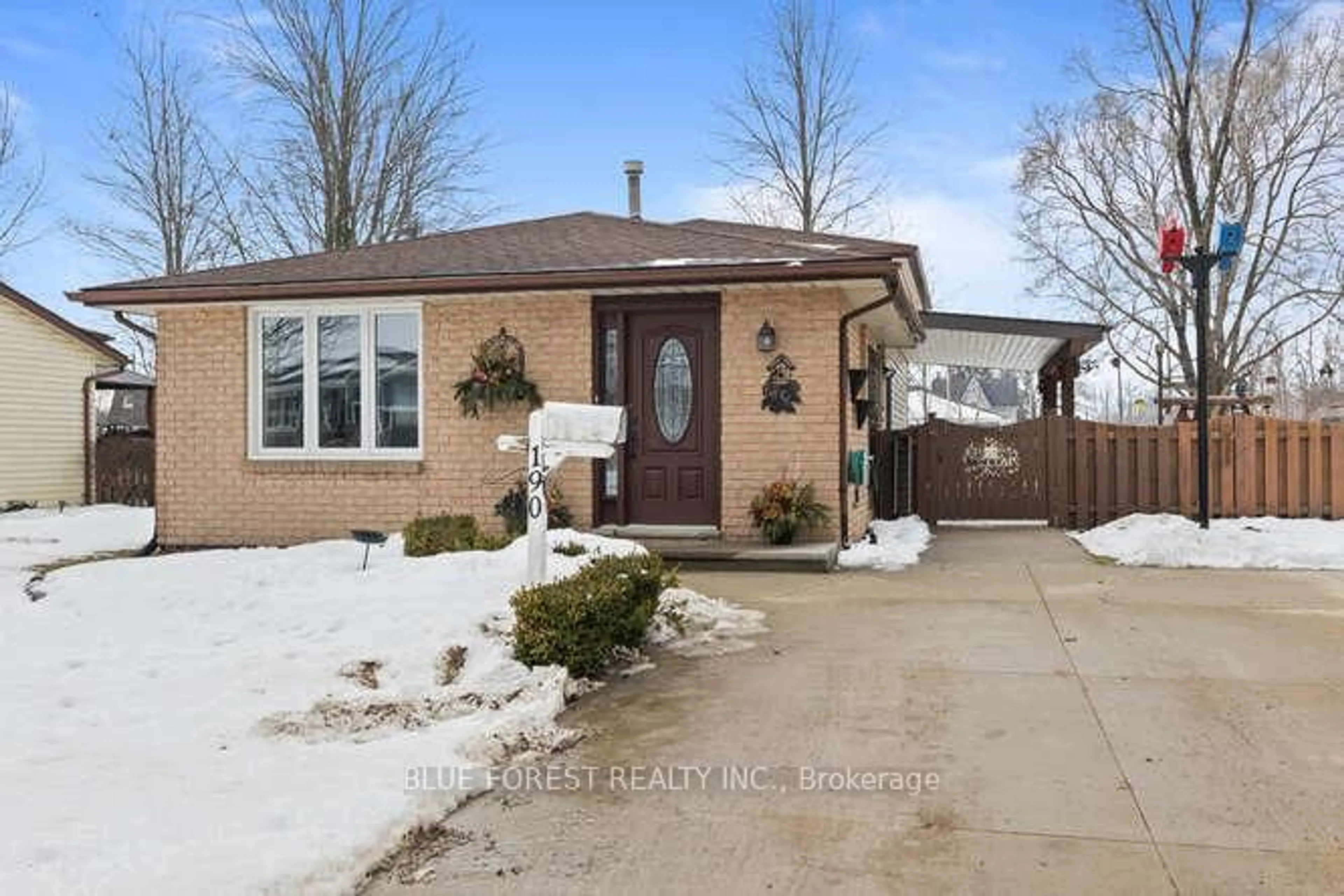 Home with brick exterior material, street for 190 Elizabeth St, Southwest Middlesex Ontario N0L 1M0