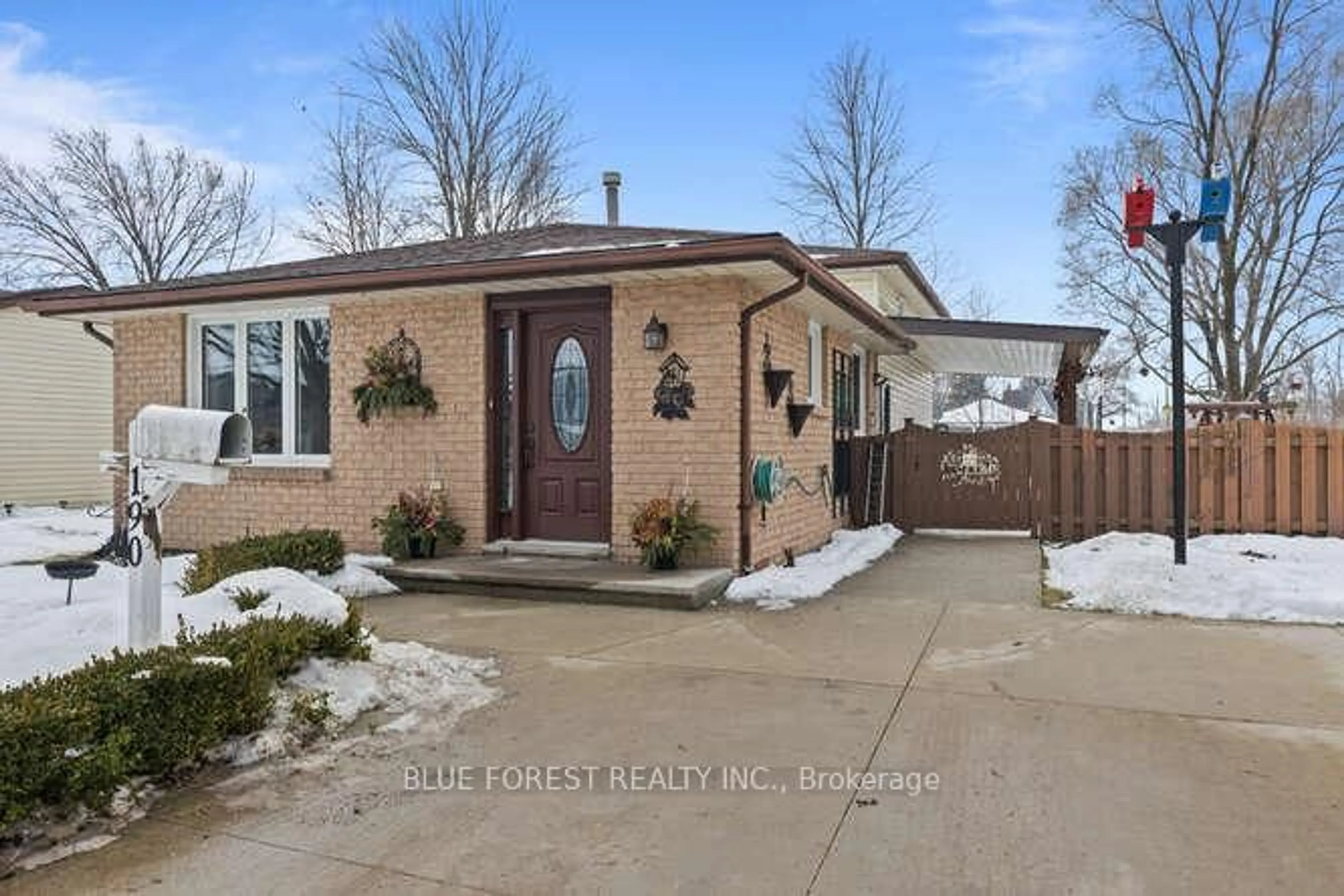 Home with brick exterior material, street for 190 Elizabeth St, Southwest Middlesex Ontario N0L 1M0